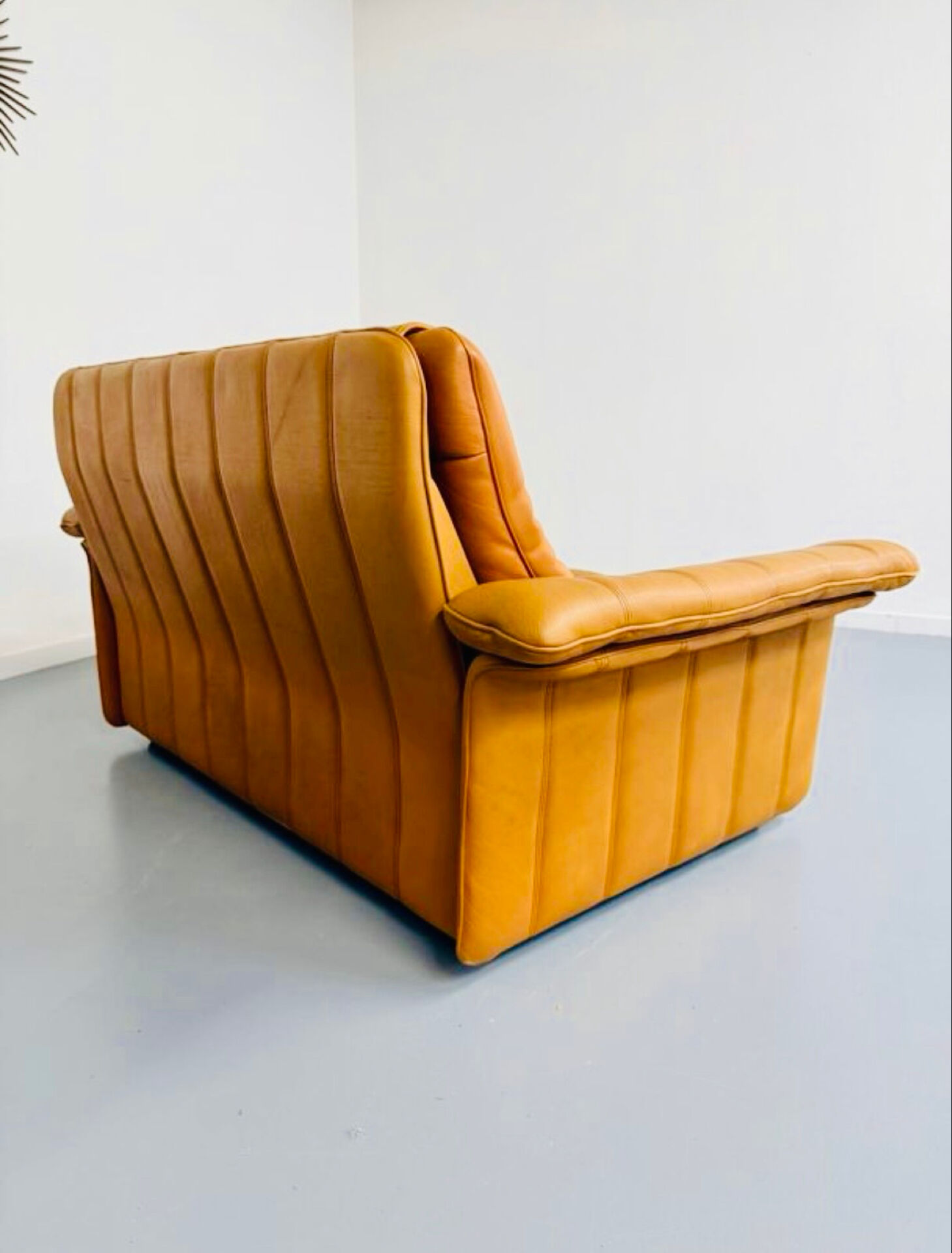 Vintage 70s thick cognac leather 2-seater sofa by De Sede.