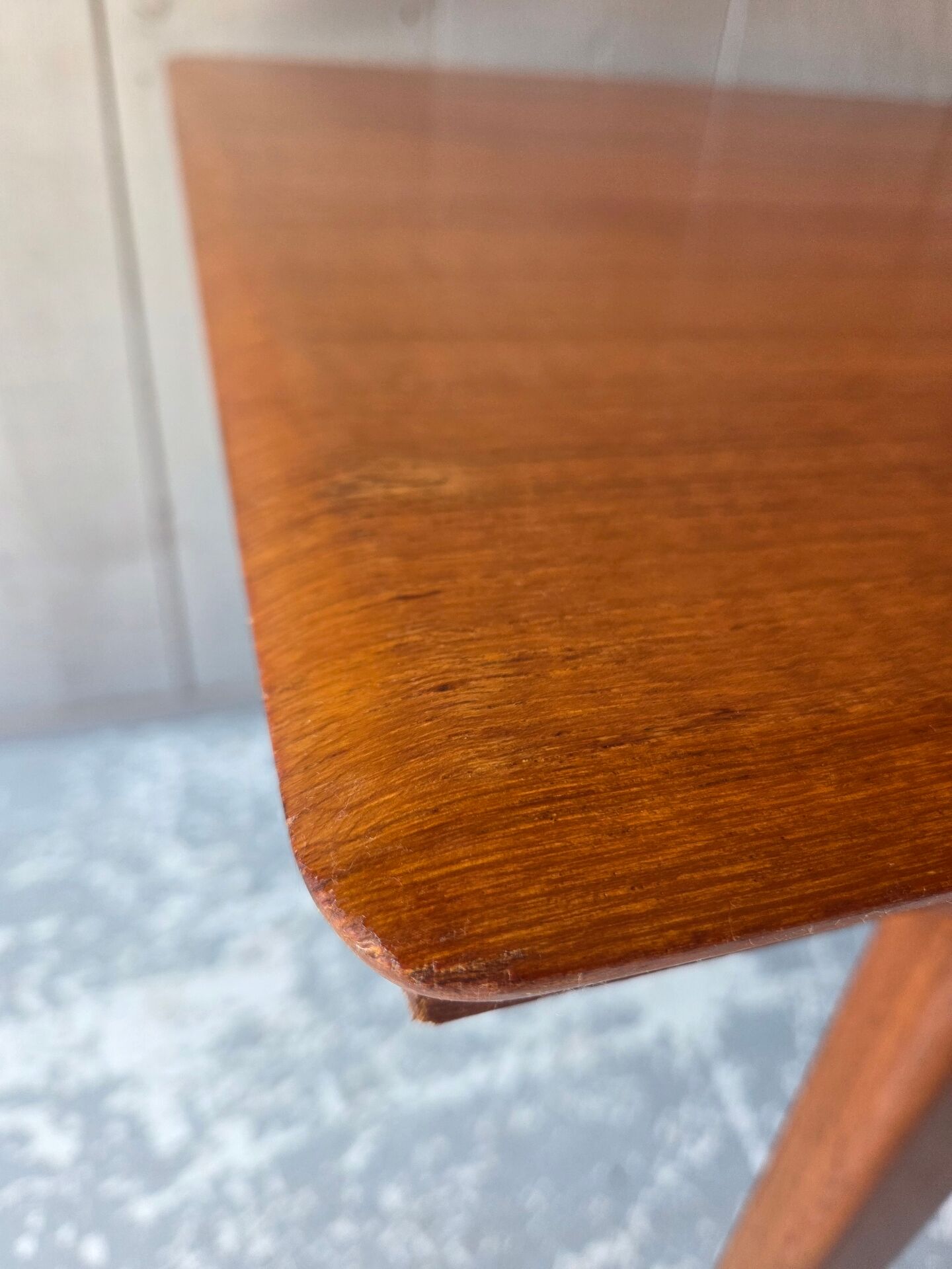 Scandinavian table