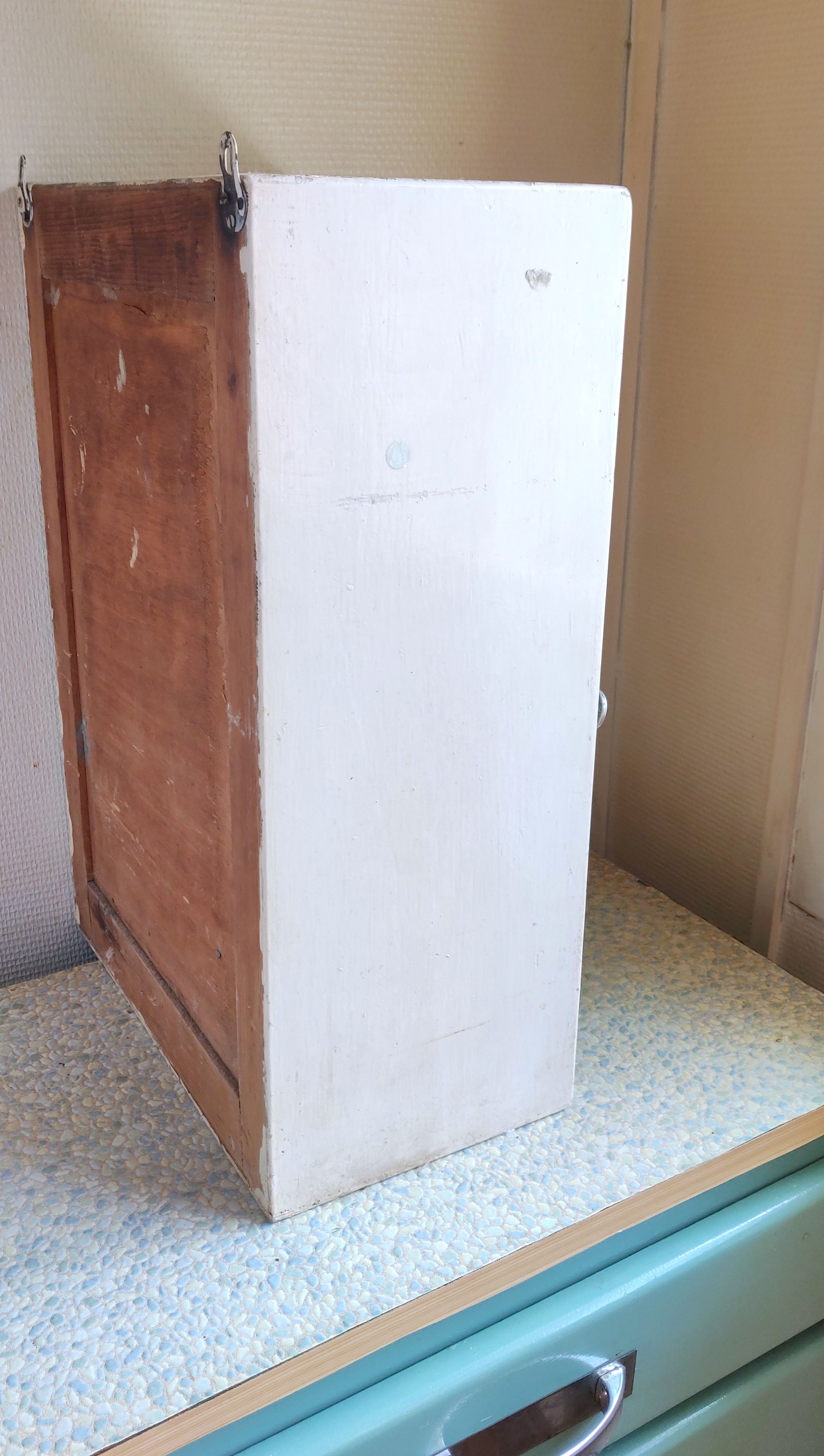Small Wall-mounted medicine cabinet vintage retro wooden furniture