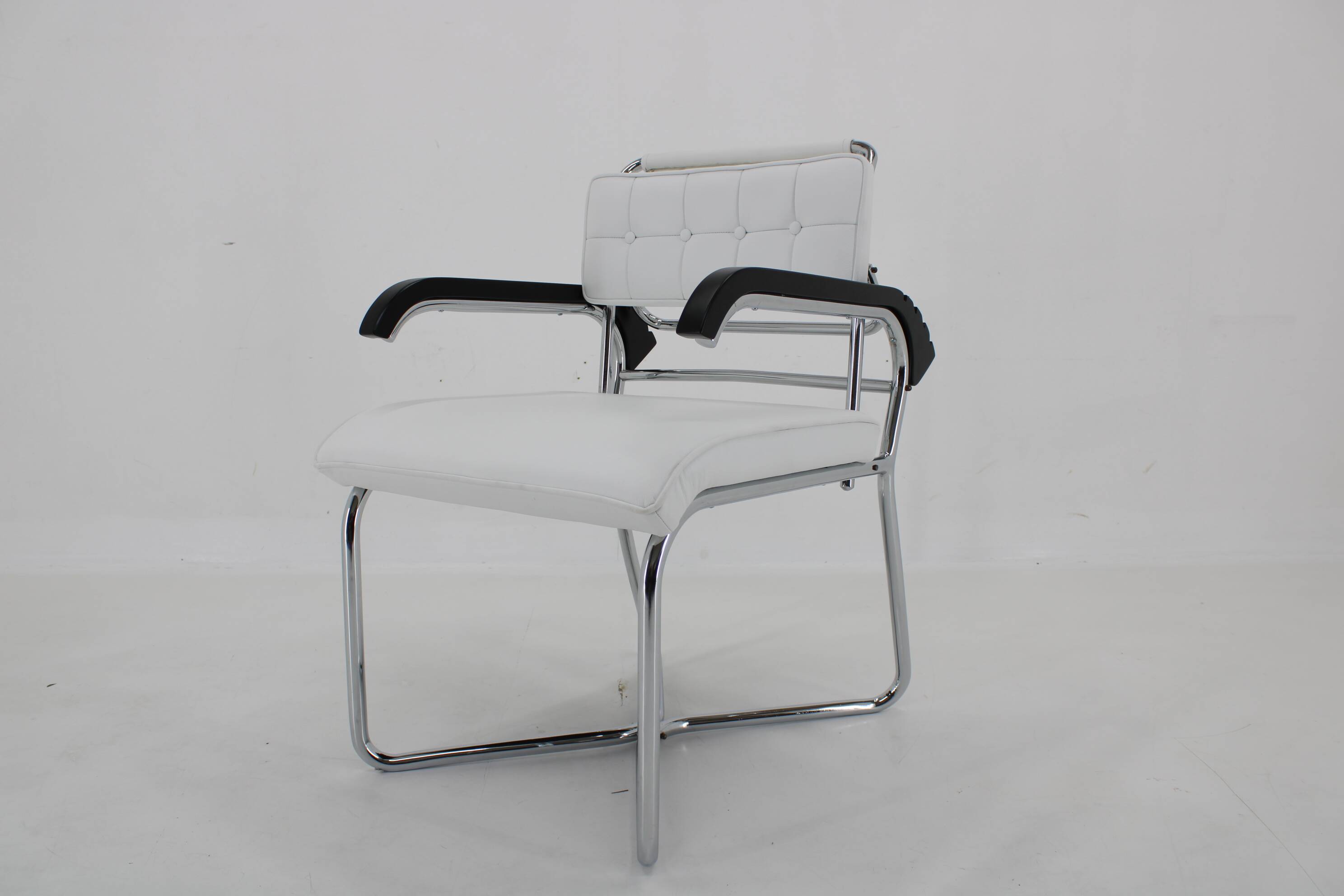 1940s Rare Restored Bauhaus Chrome Plated Adjustable Armchair in White Leather, Czechoslovakia