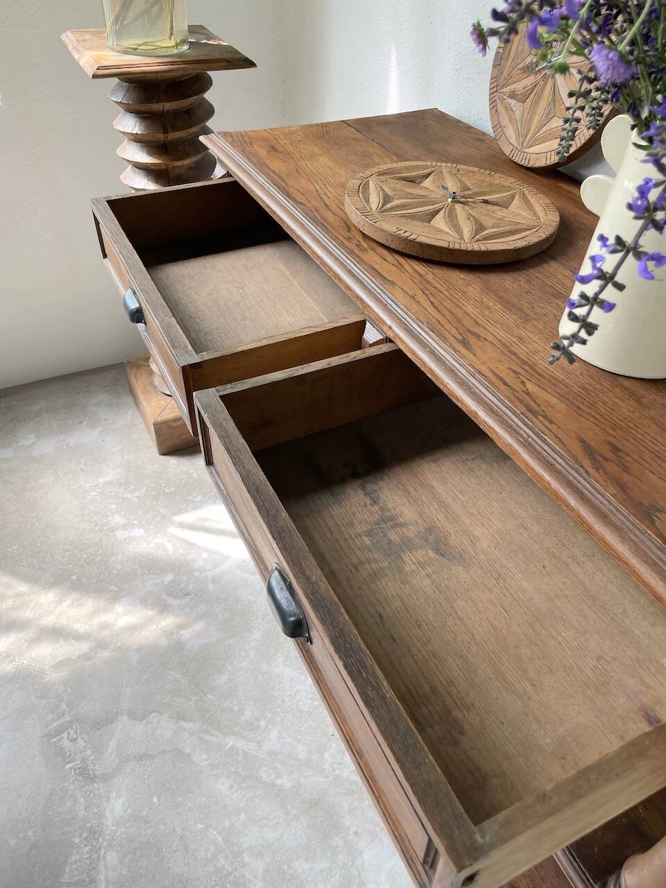 Drapière console en chêne 1950