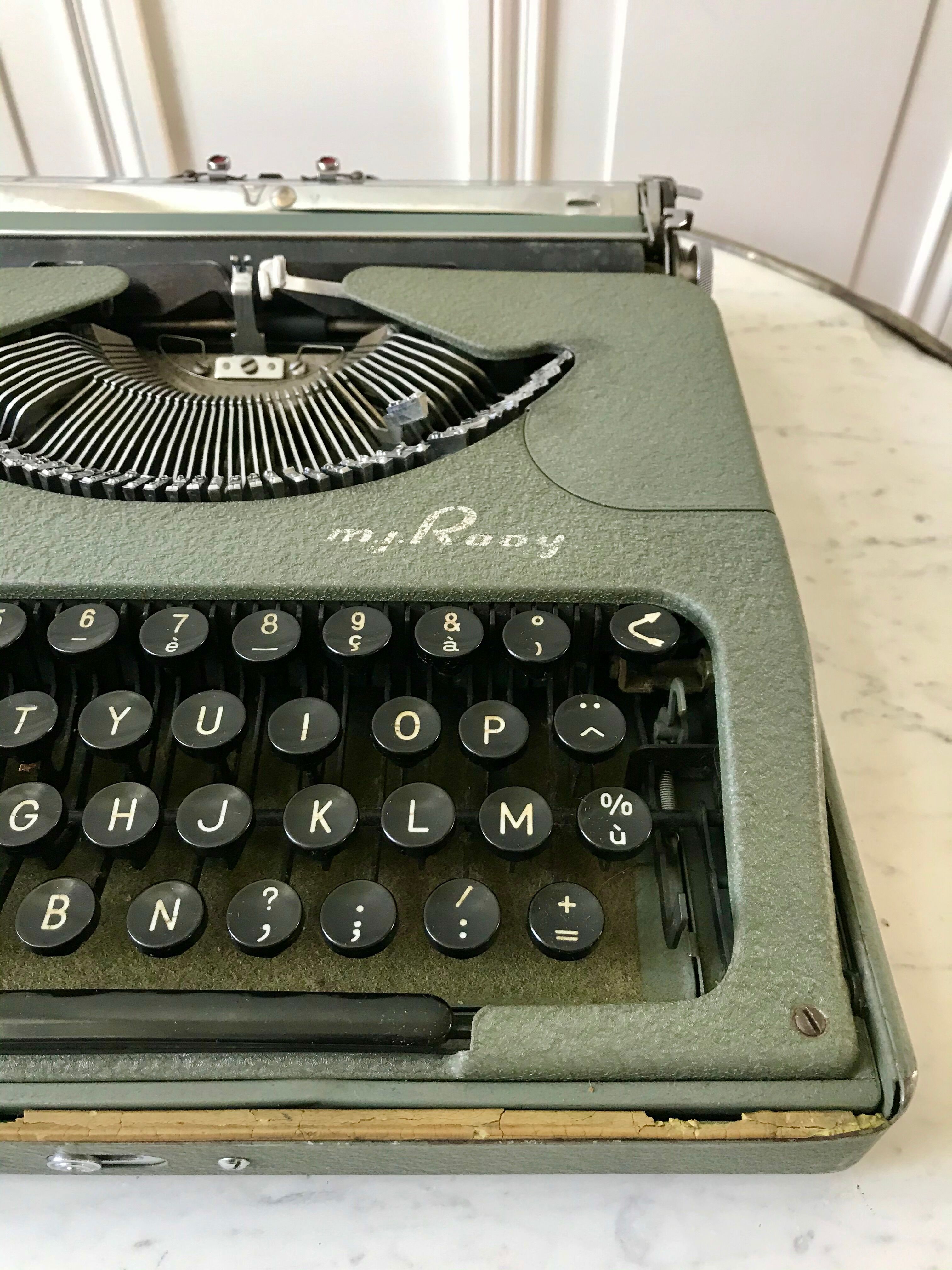 flat typewriter gray green My Rooy 50s-60s