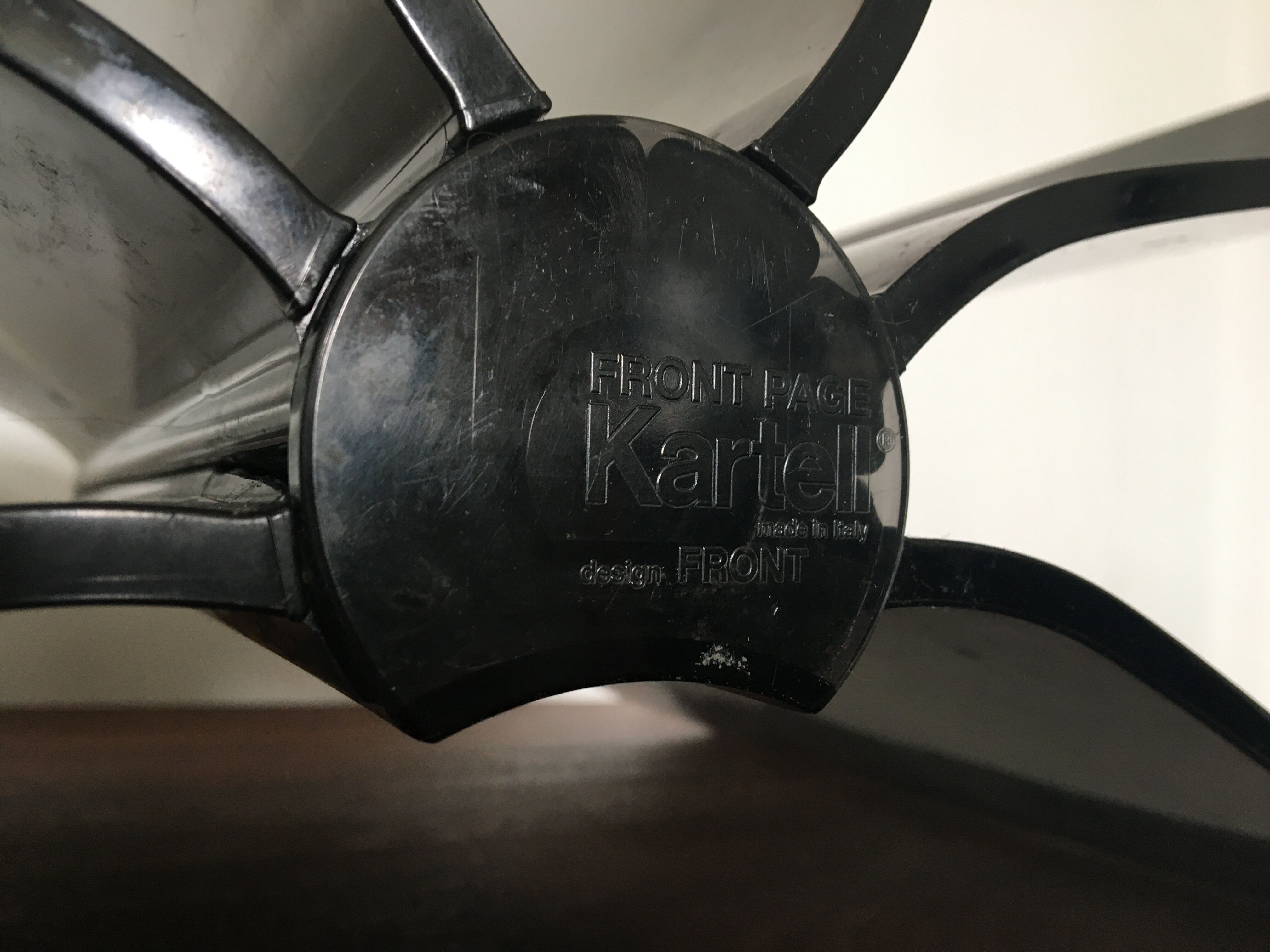 Kartell magazine holder