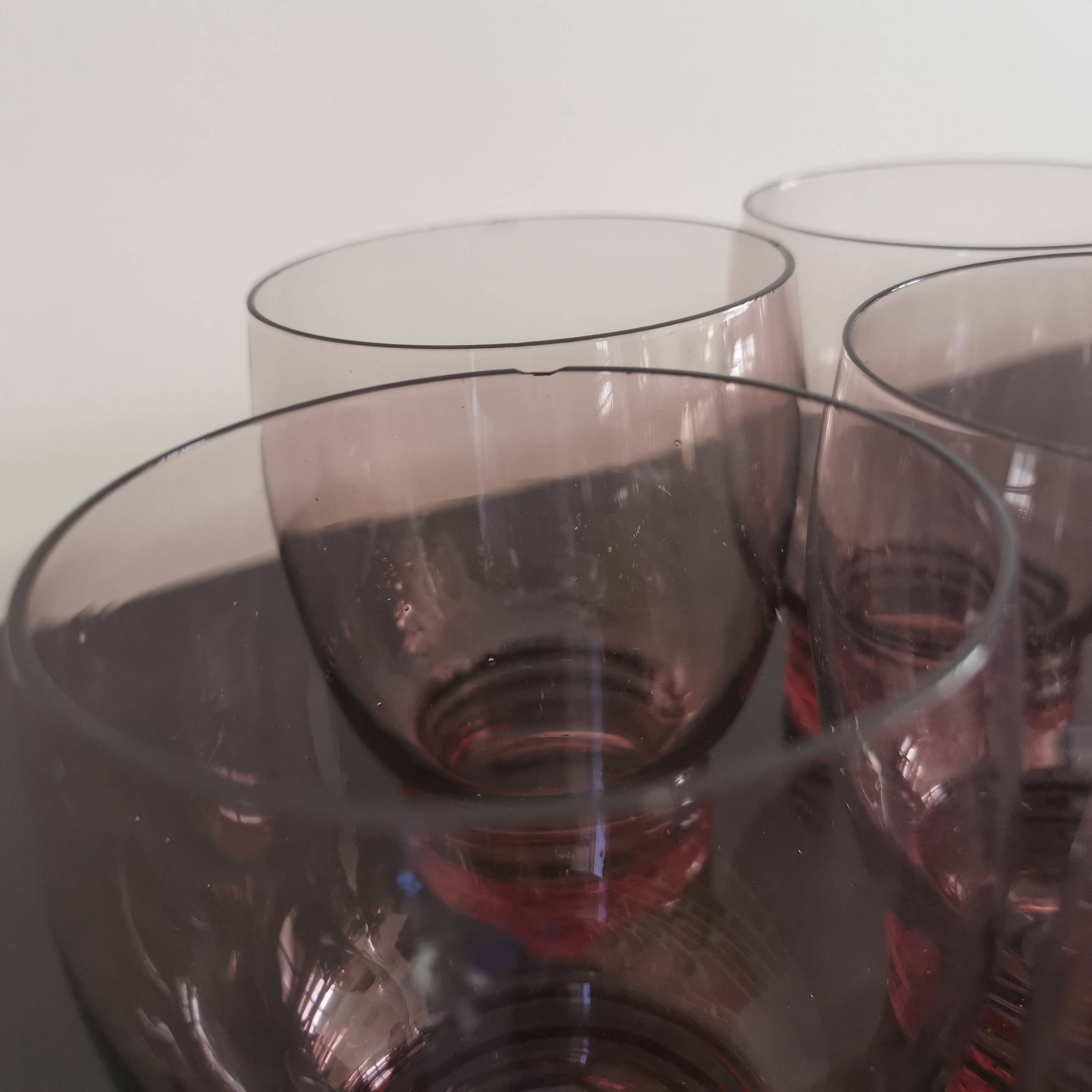 Set of 50s art deco purple/rosé blown glass glasses