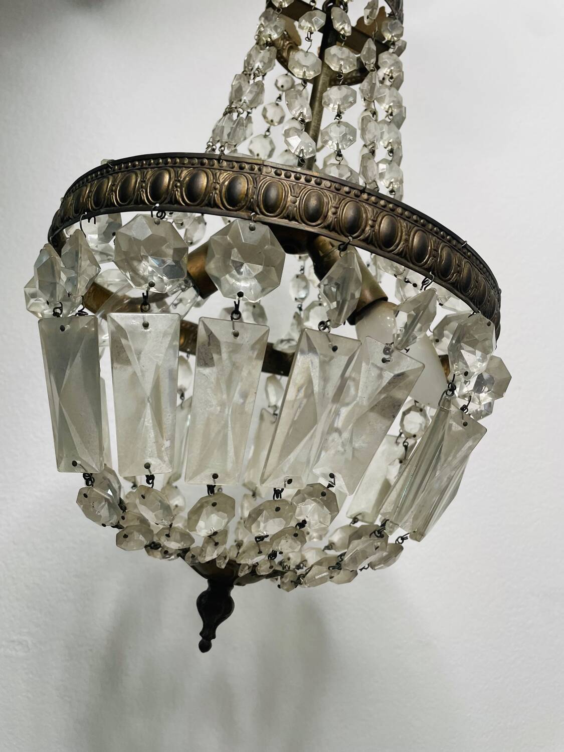 Lustre montgolfière en laiton à pampilles