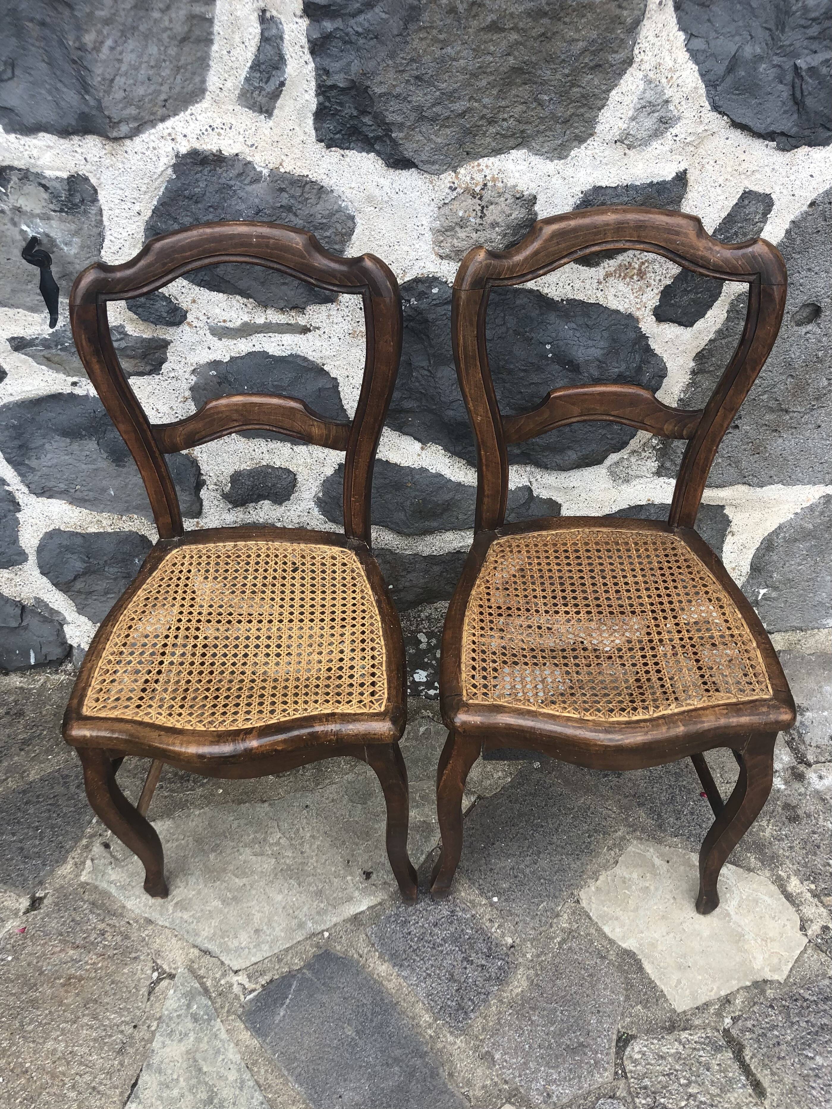 Set of 5 canned bistro chairs
