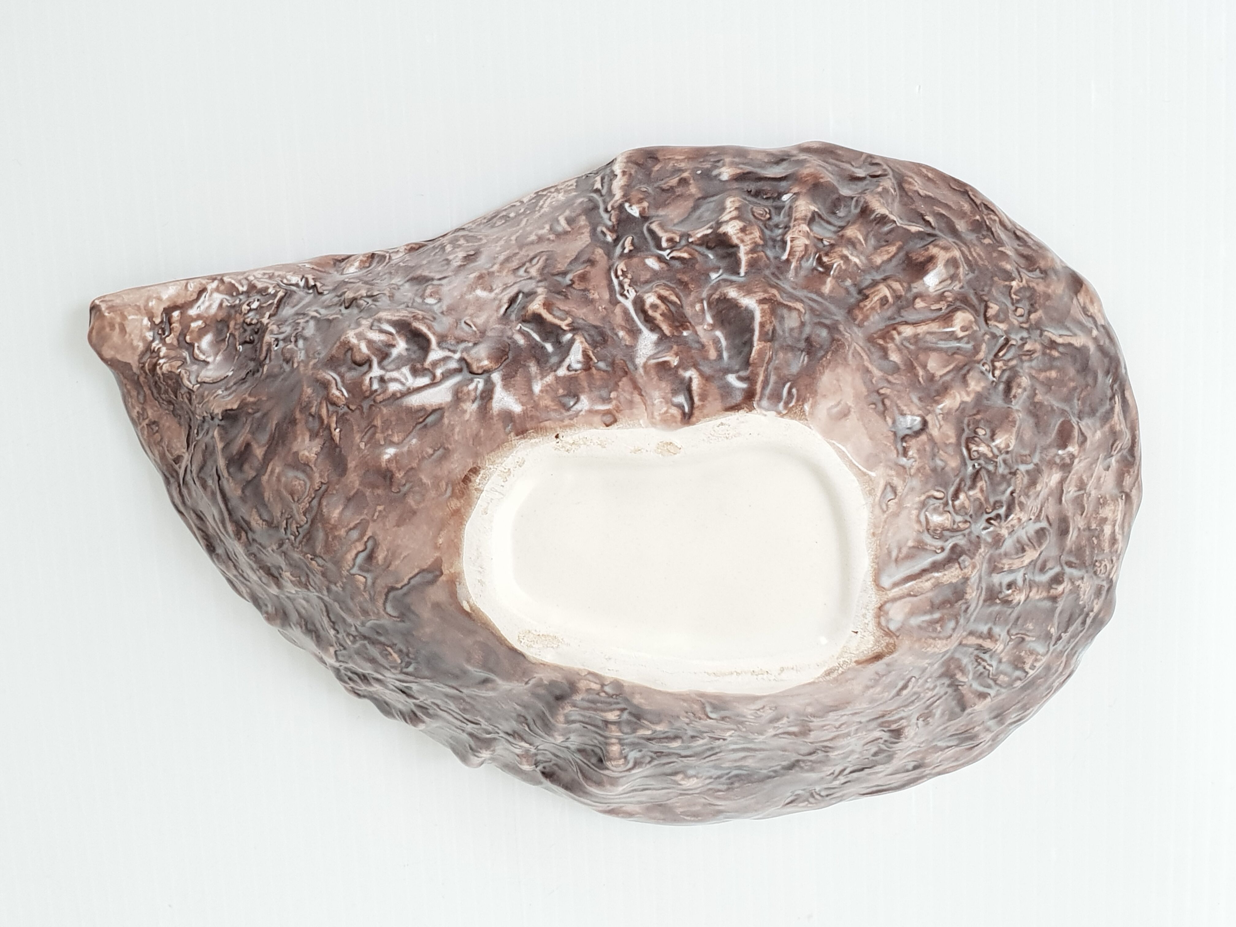 Vintage oyster pocket empty