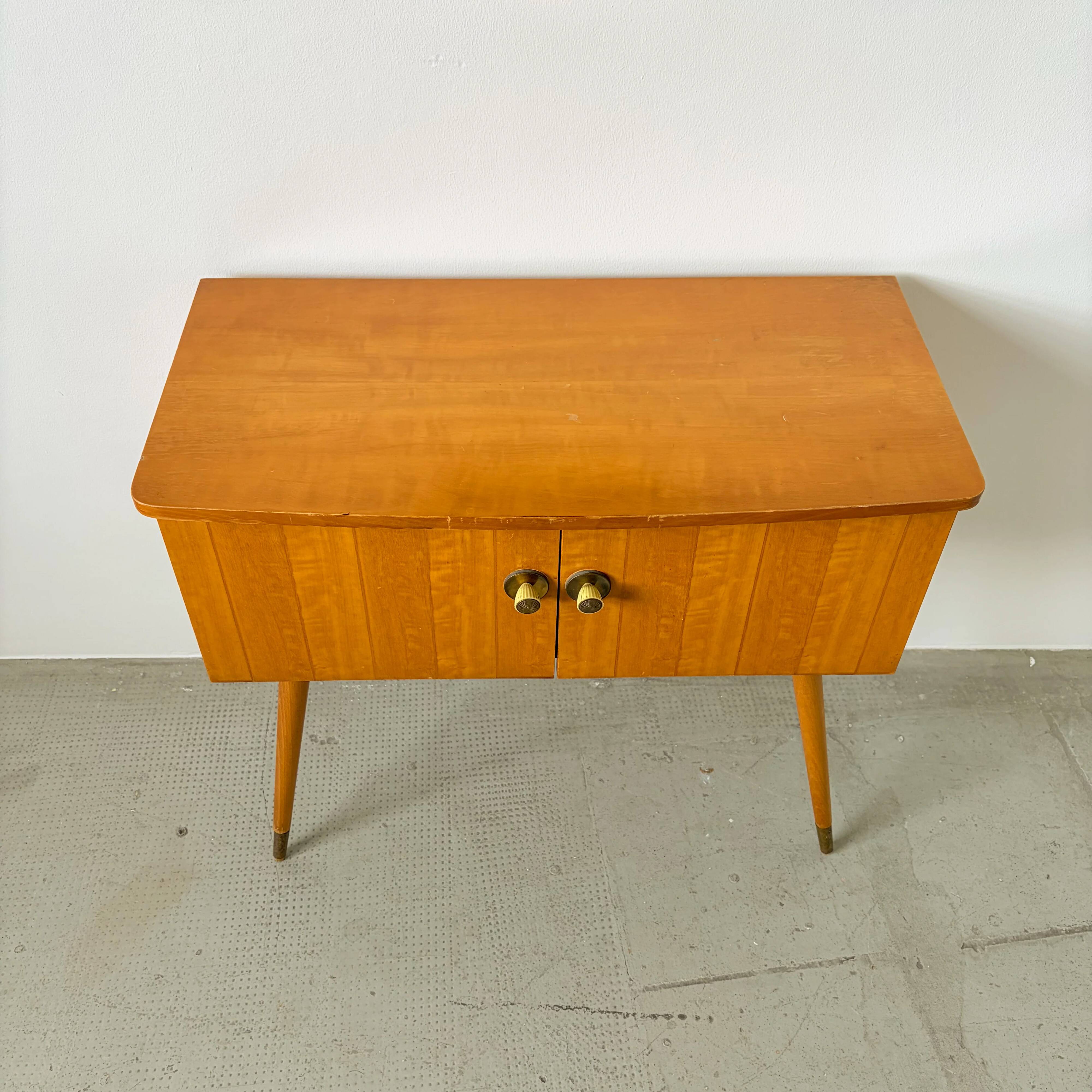 1950s retro entrance furniture
