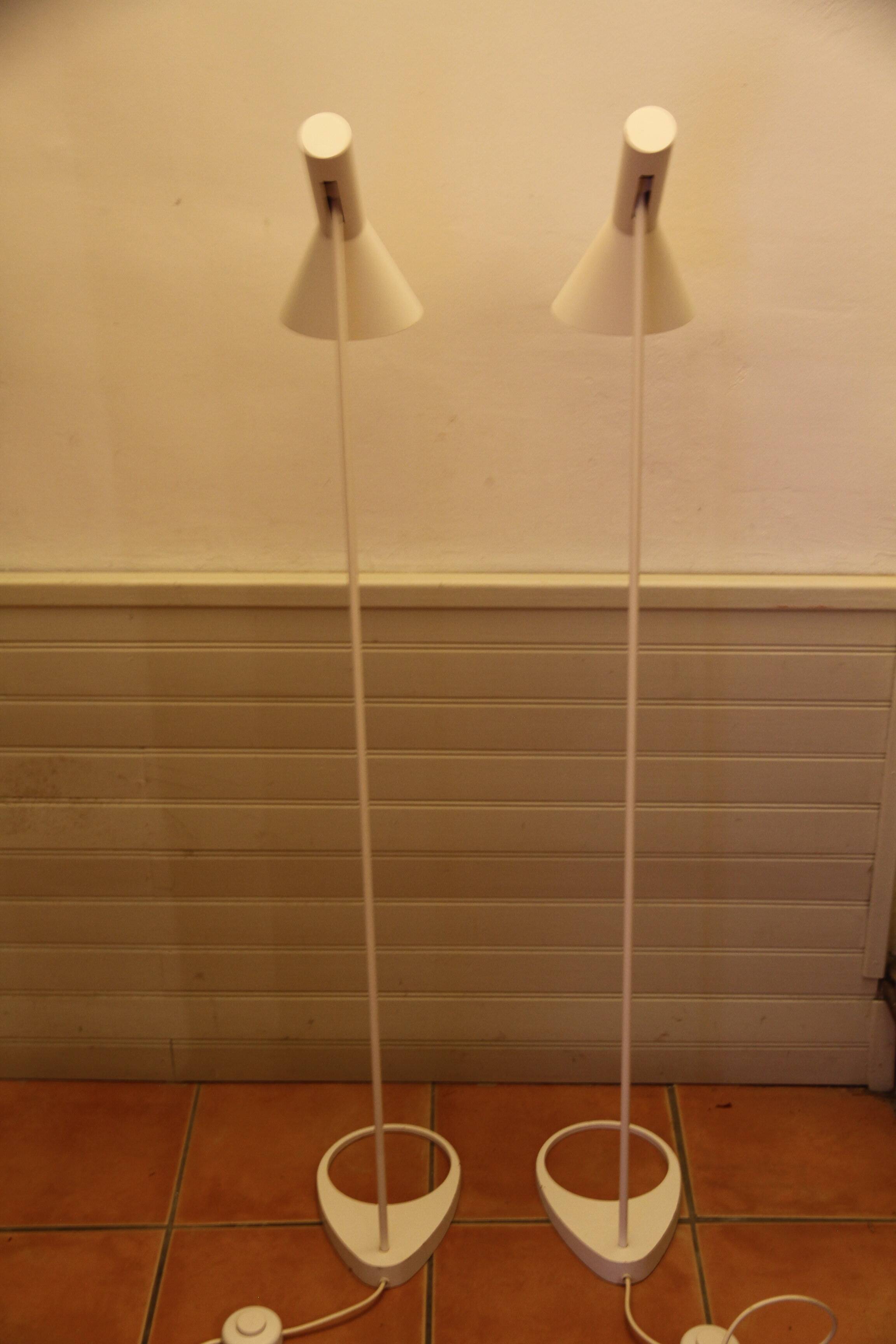 Paire de Lampadaire AJ Louis Poulsen