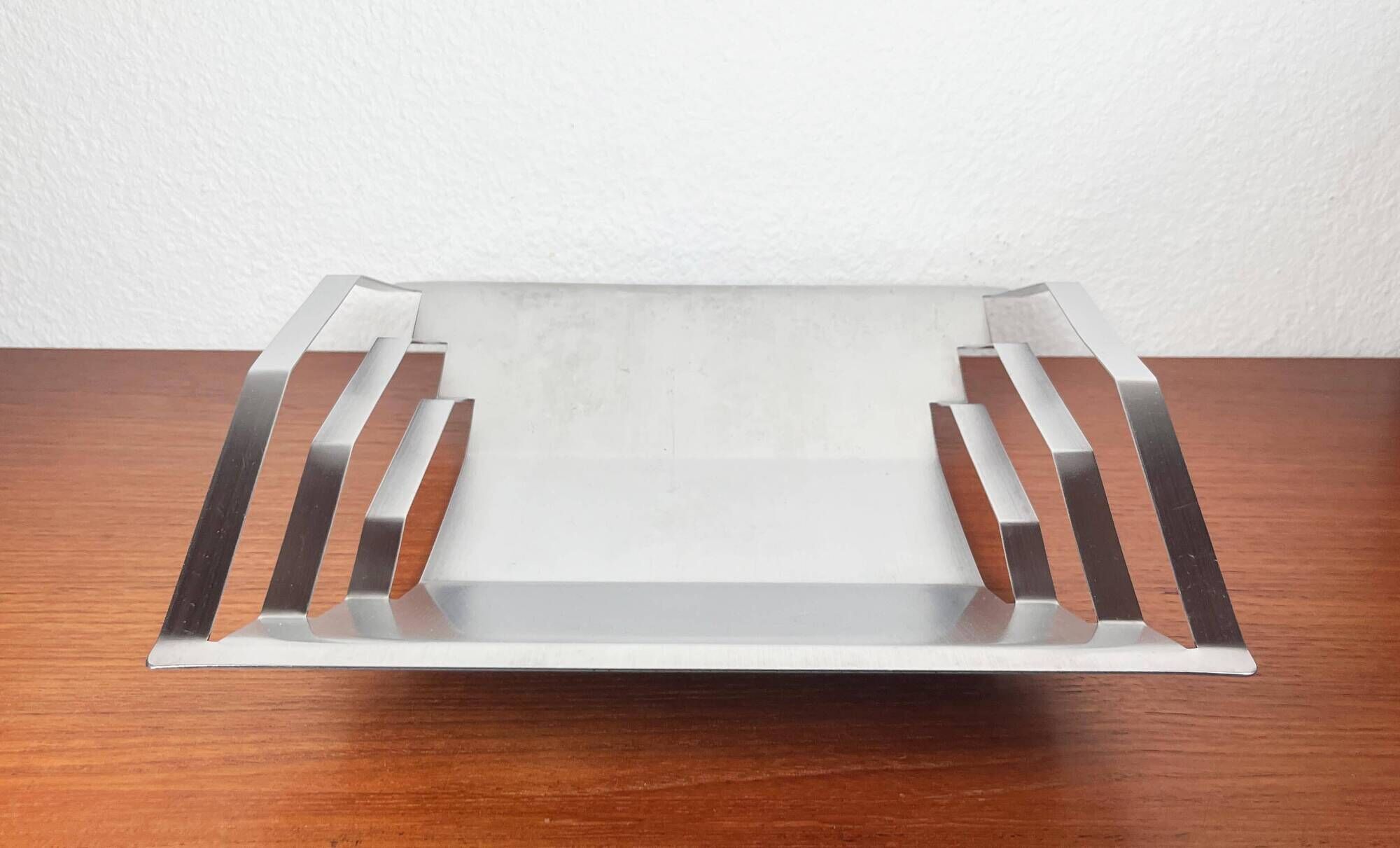 Minimalist postmodern metal fruit bowl, 1980s