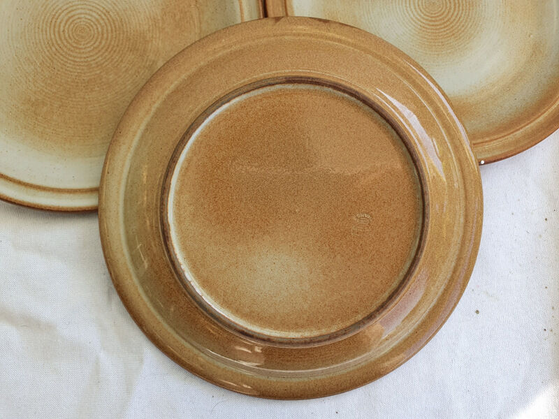 5 dessert plates in flamed sandstone