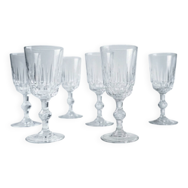 6 verres à pied en cristal sonore taillé – années 70