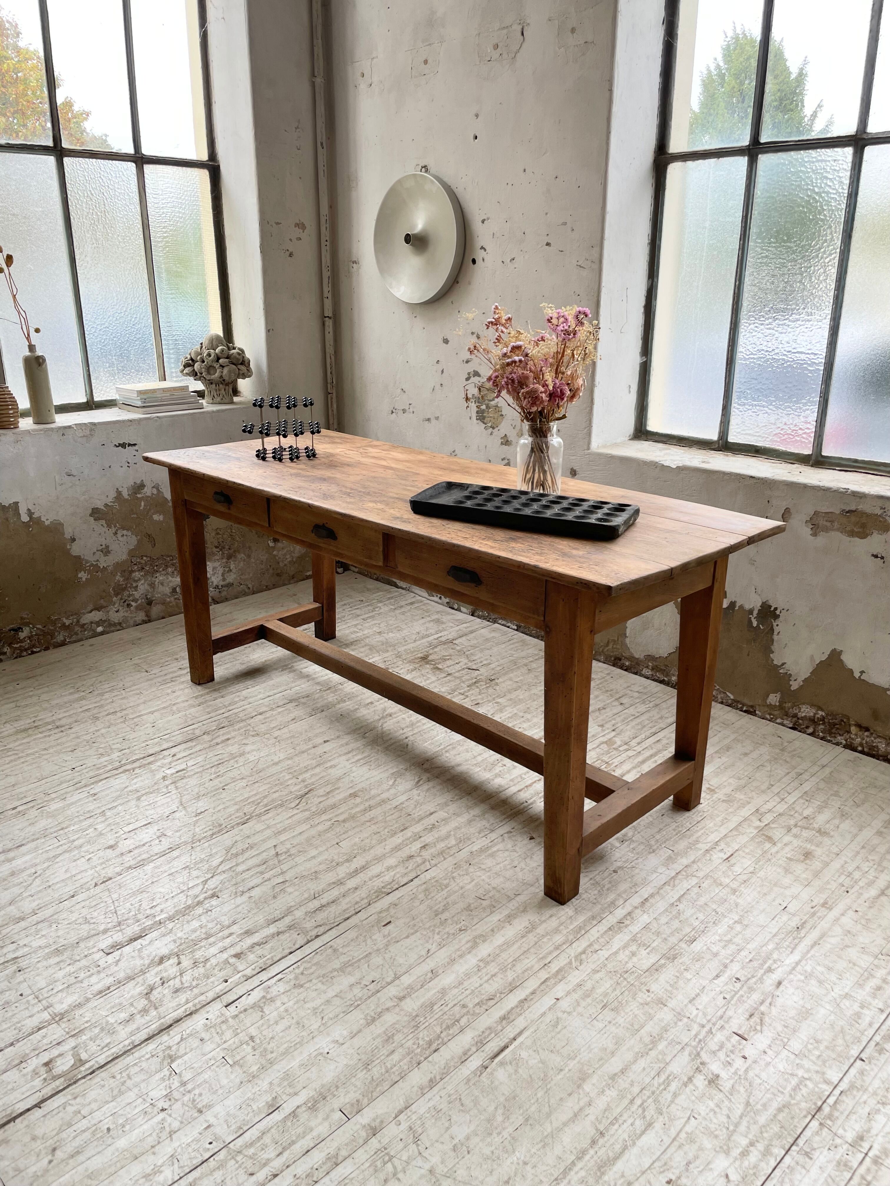 Oak island farmhouse table 2m