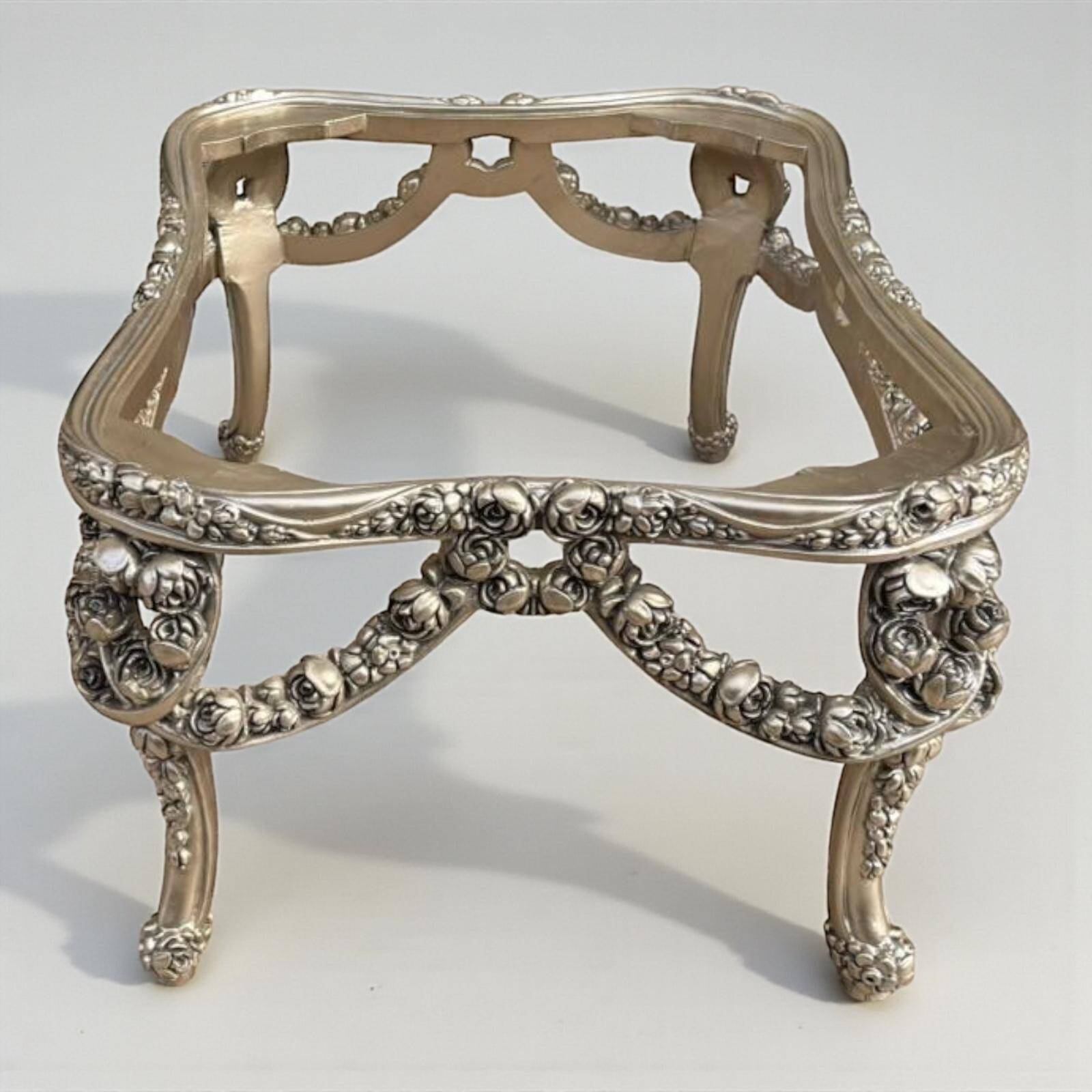 Louis XV salon in white and gold with tufting - Handmade in beech wood.