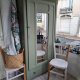 Armoire parisienne vert de gris