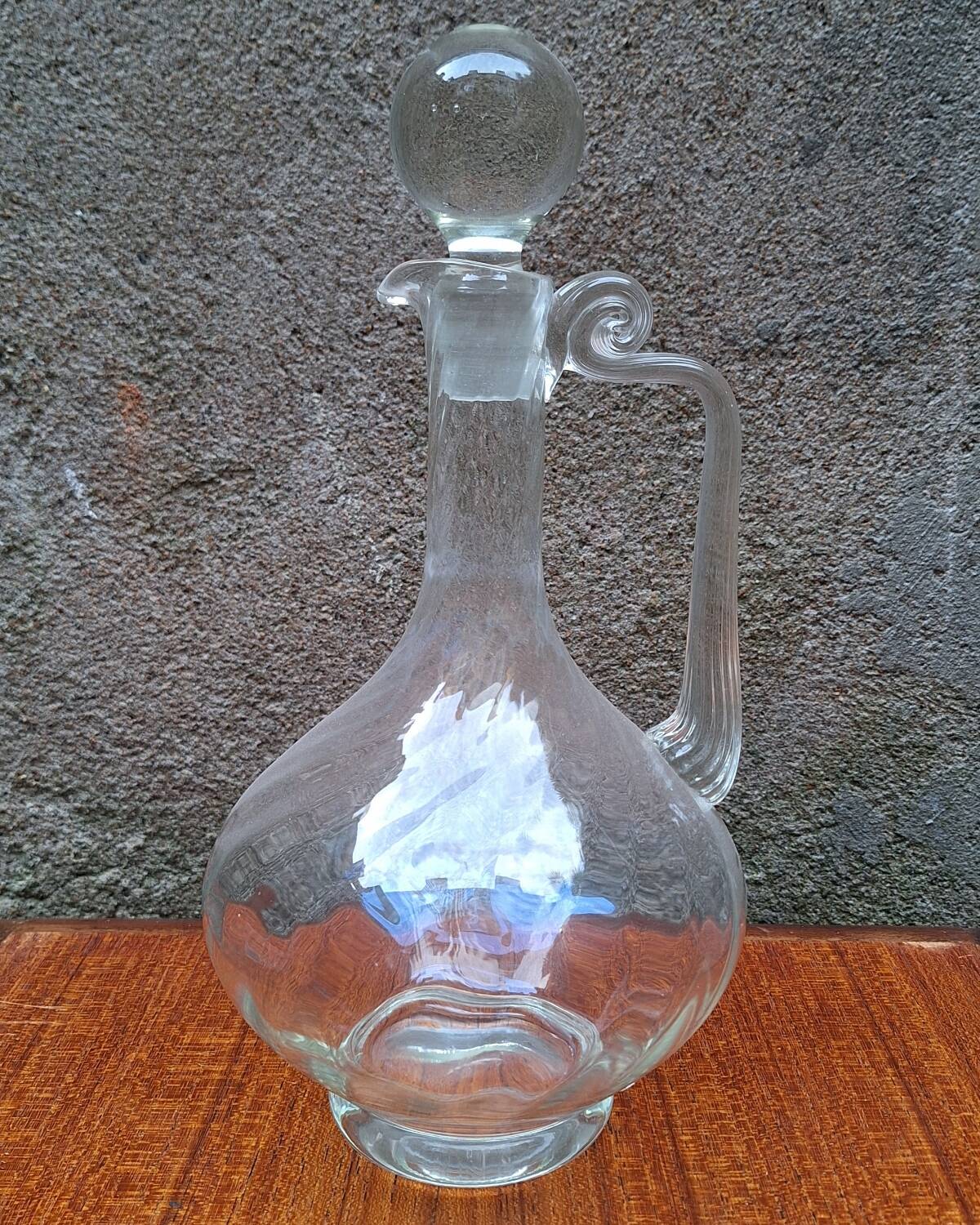 Crystal decanter
