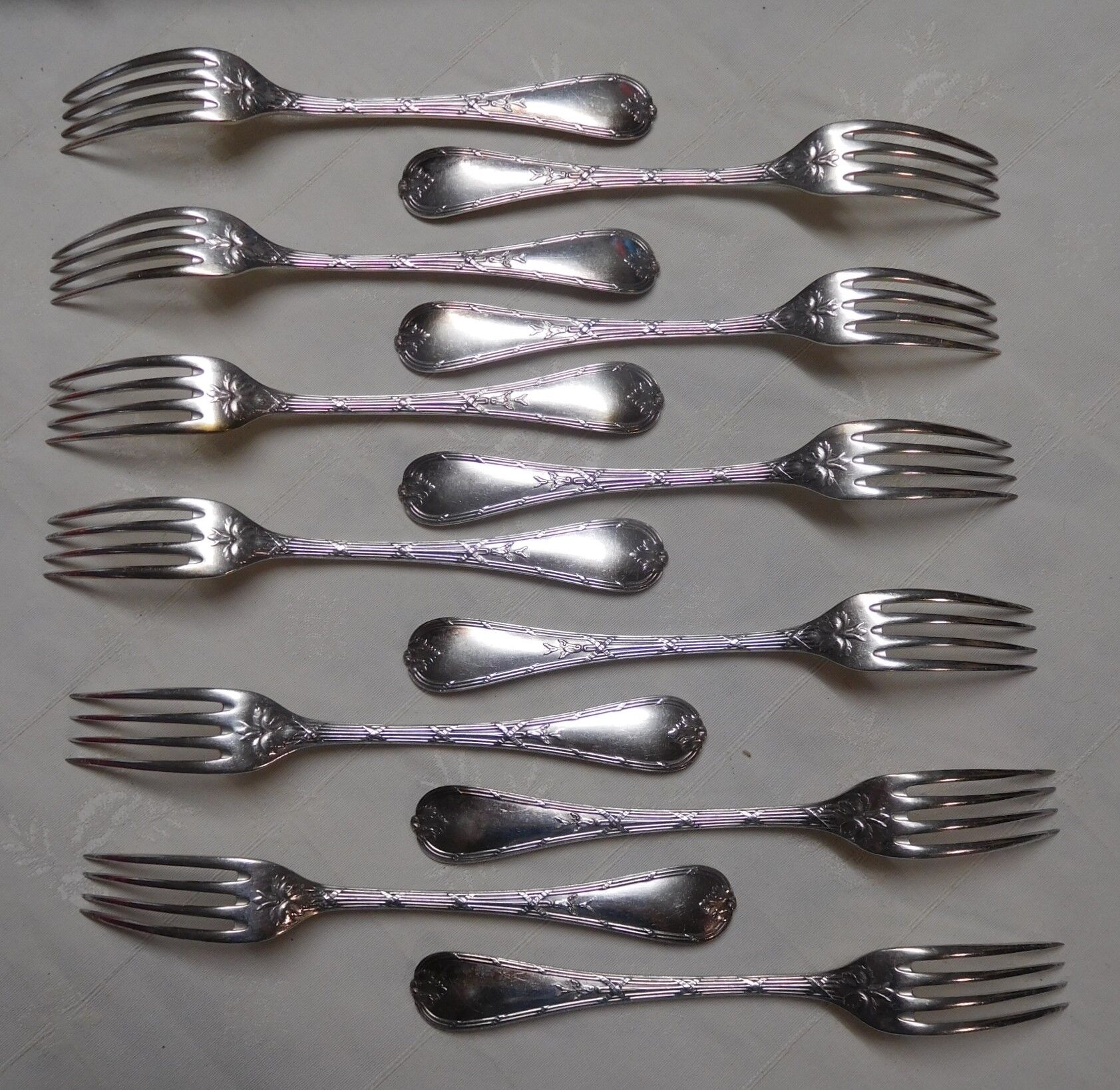 Christofle service old model cross ribbons in silver plated metal