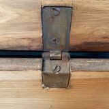 Oak tie with storage box