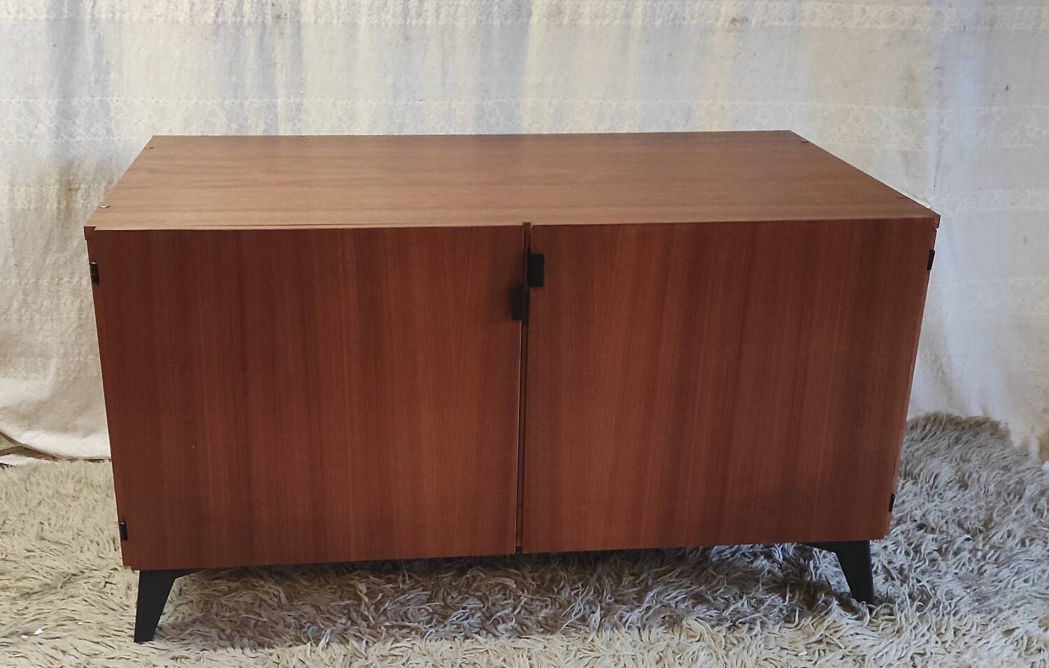 Modernist teak sideboard - 60s/70s
