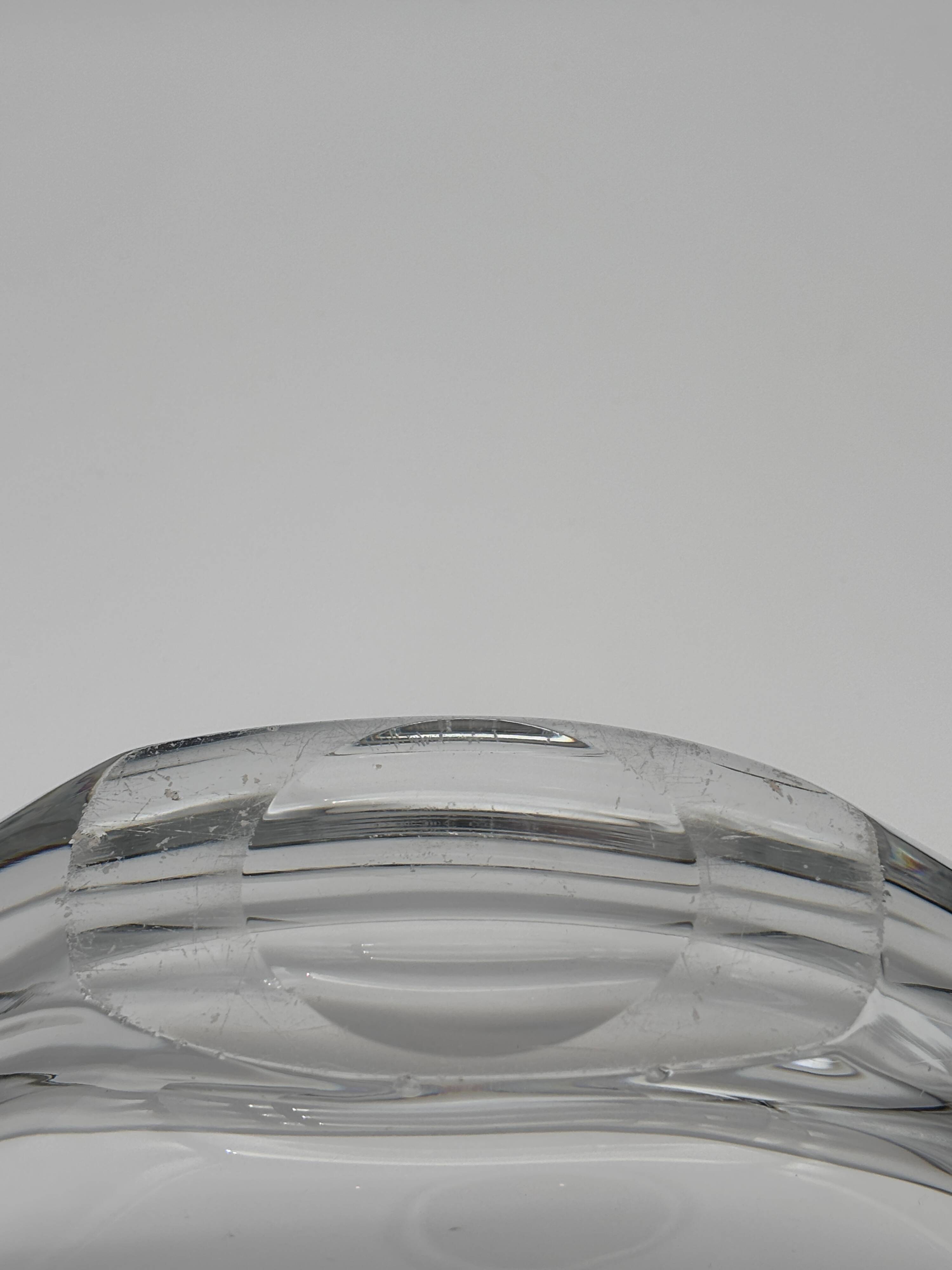 Monumental "Wave" coupe by Baccarat in solid crystal - 64 cm