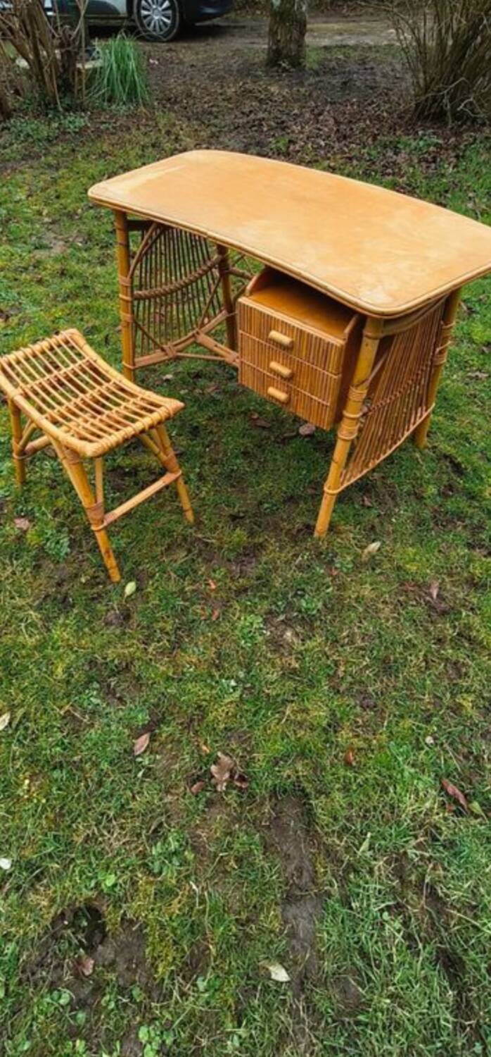 Vintage bamboo/rattan desk + stool