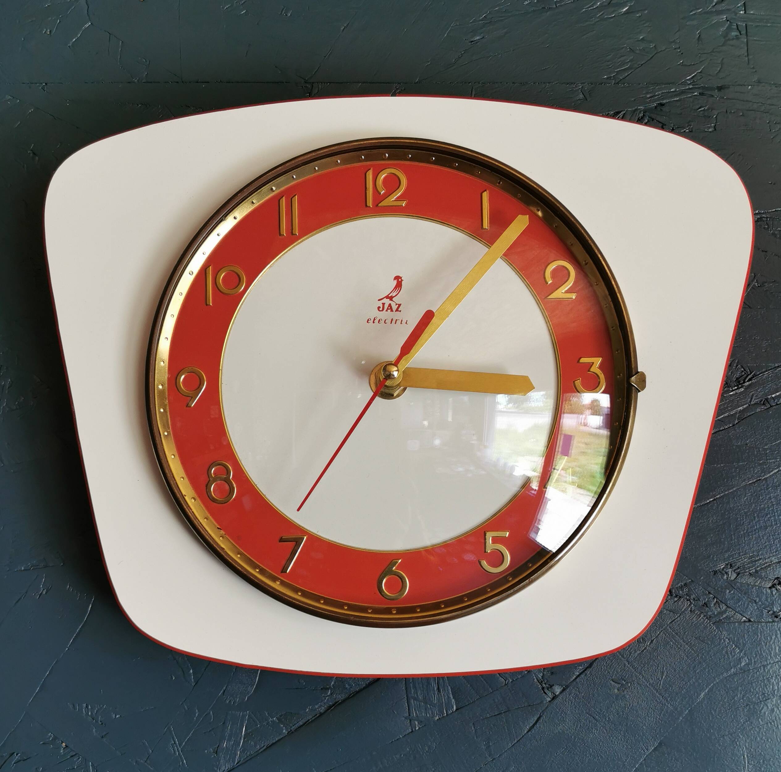 Vintage Formica clock silent trapeze wall pendulum "Jaz white orange"