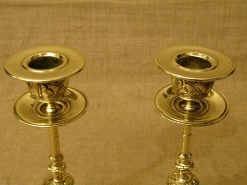 Pair of old torches candle holders bronze brass floral decoration Ht 18,8 cm ref A173/40