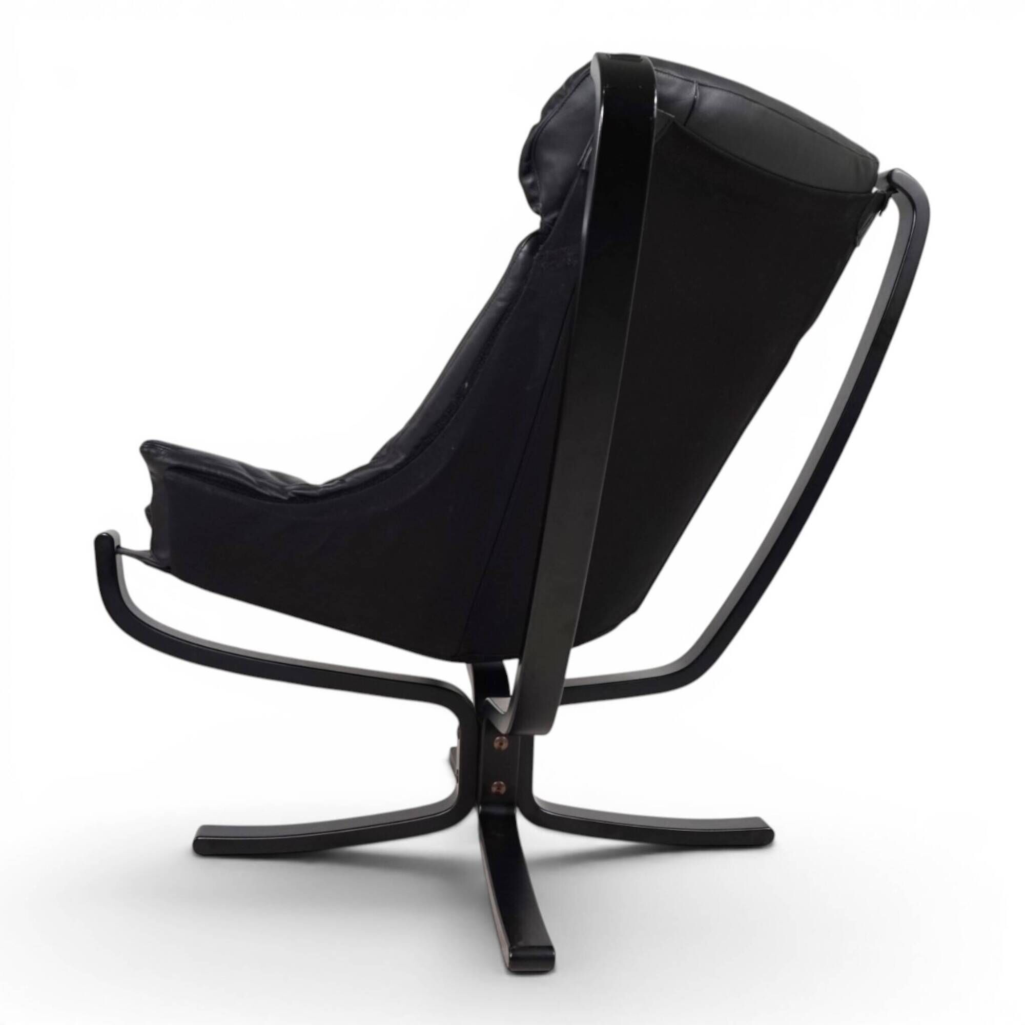 Poltrona Frau Viking Leather Lounge Chair by Sigurd Resell, 1970