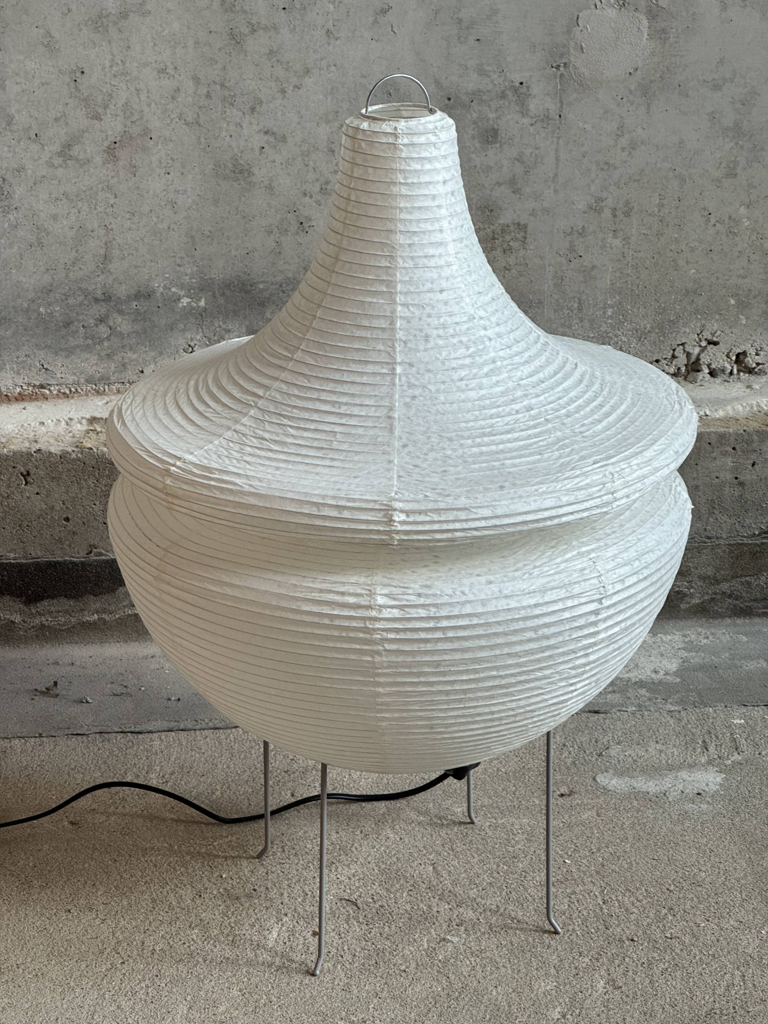 Lampe en papier japonais fait main Hayasi Kogei, Fores