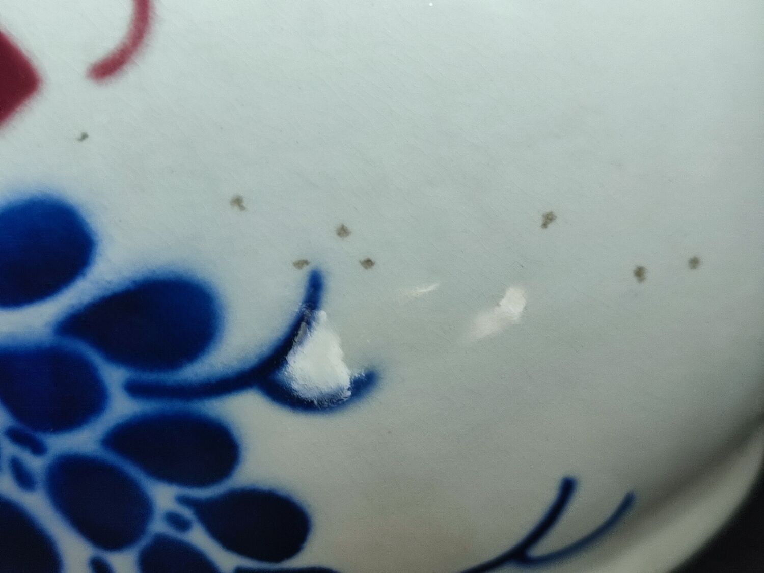 Old ceramic pot cache Lunéville art deco