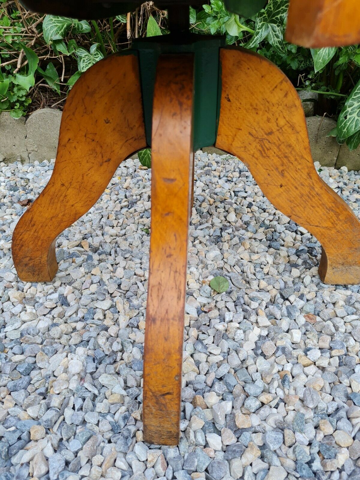 Chaise de bureau pivotante en bois vintage