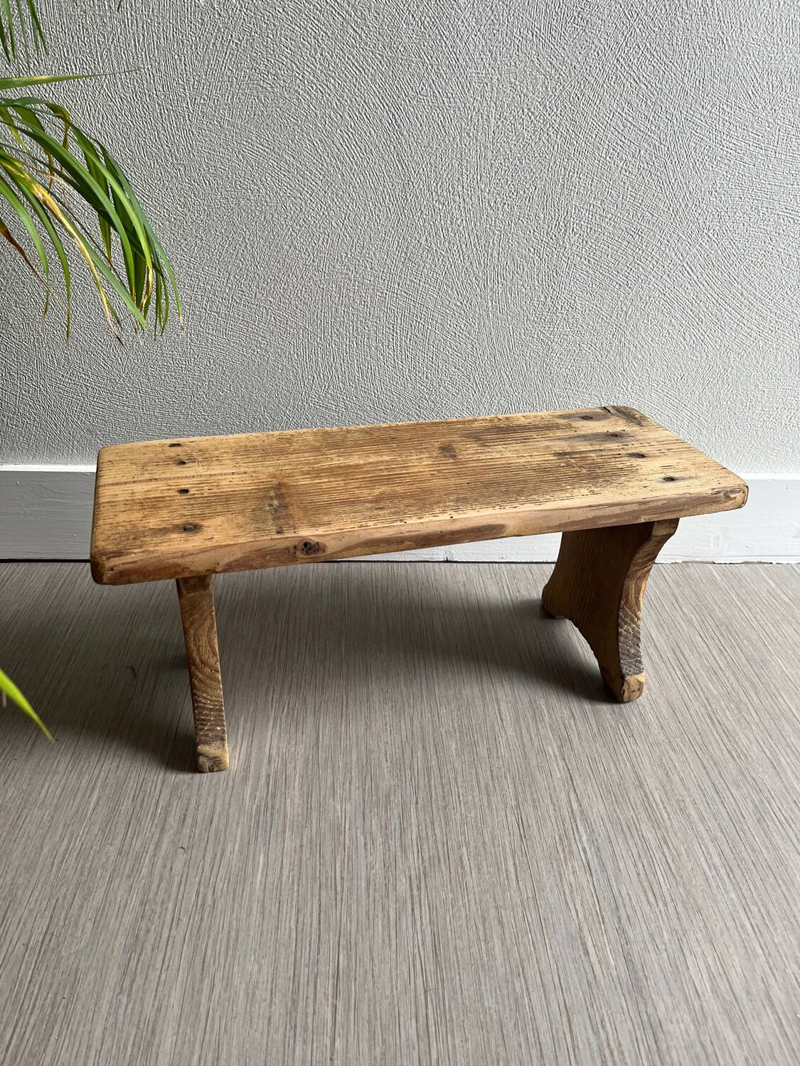 Small bench / stool / wooden step stool