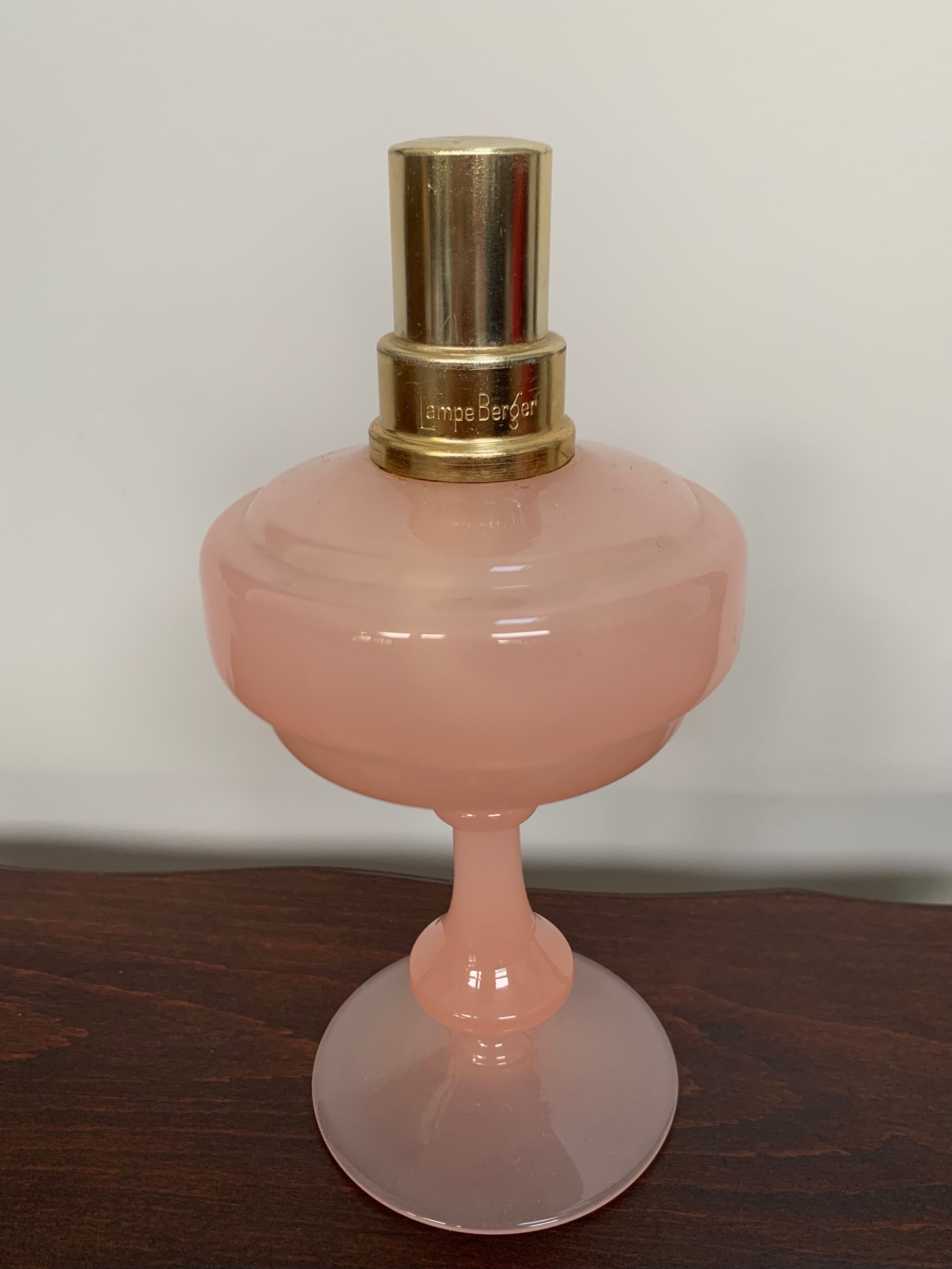 Opalise pink shepherd lamp