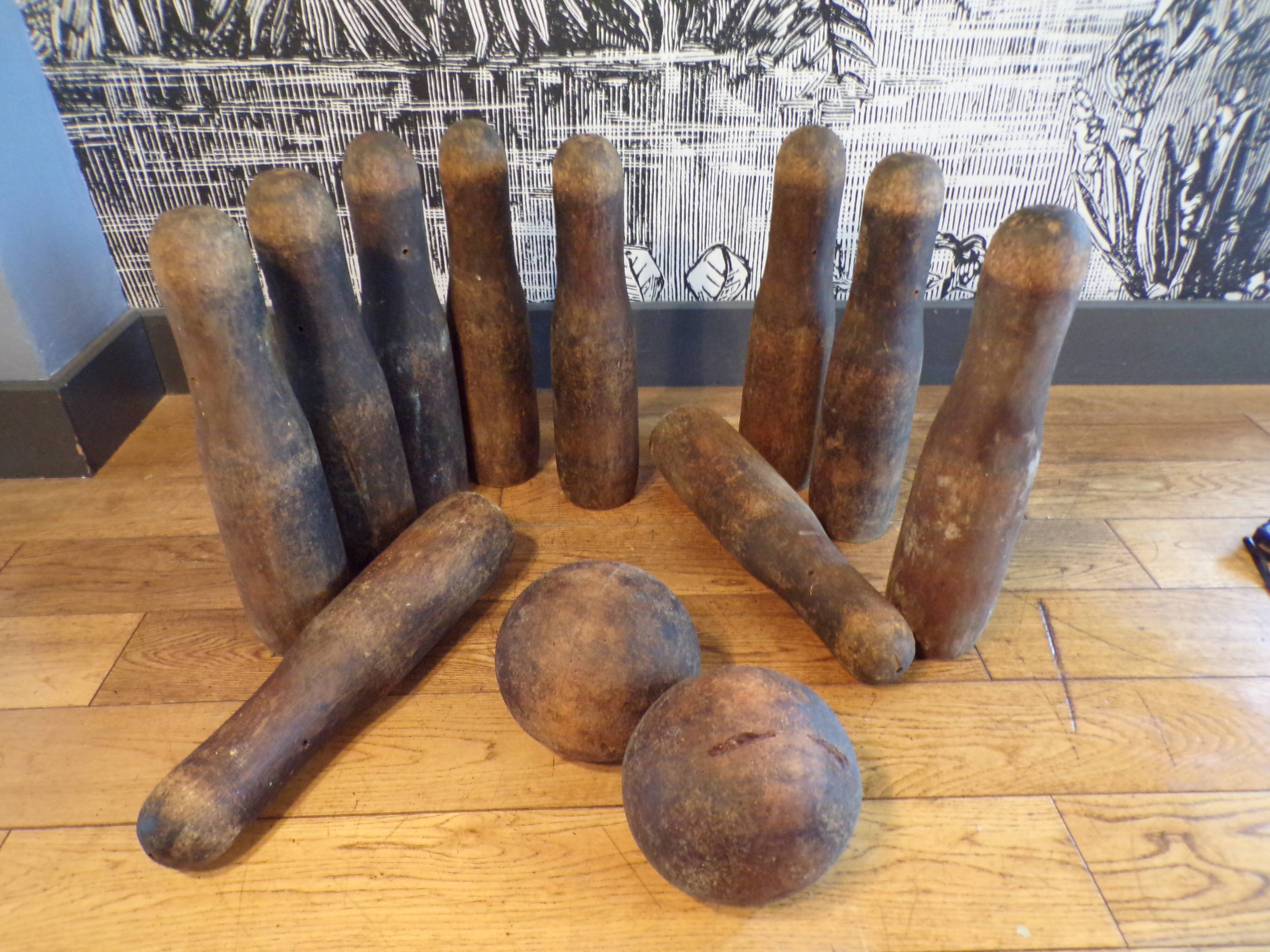 Old wooden bowling game from 1900