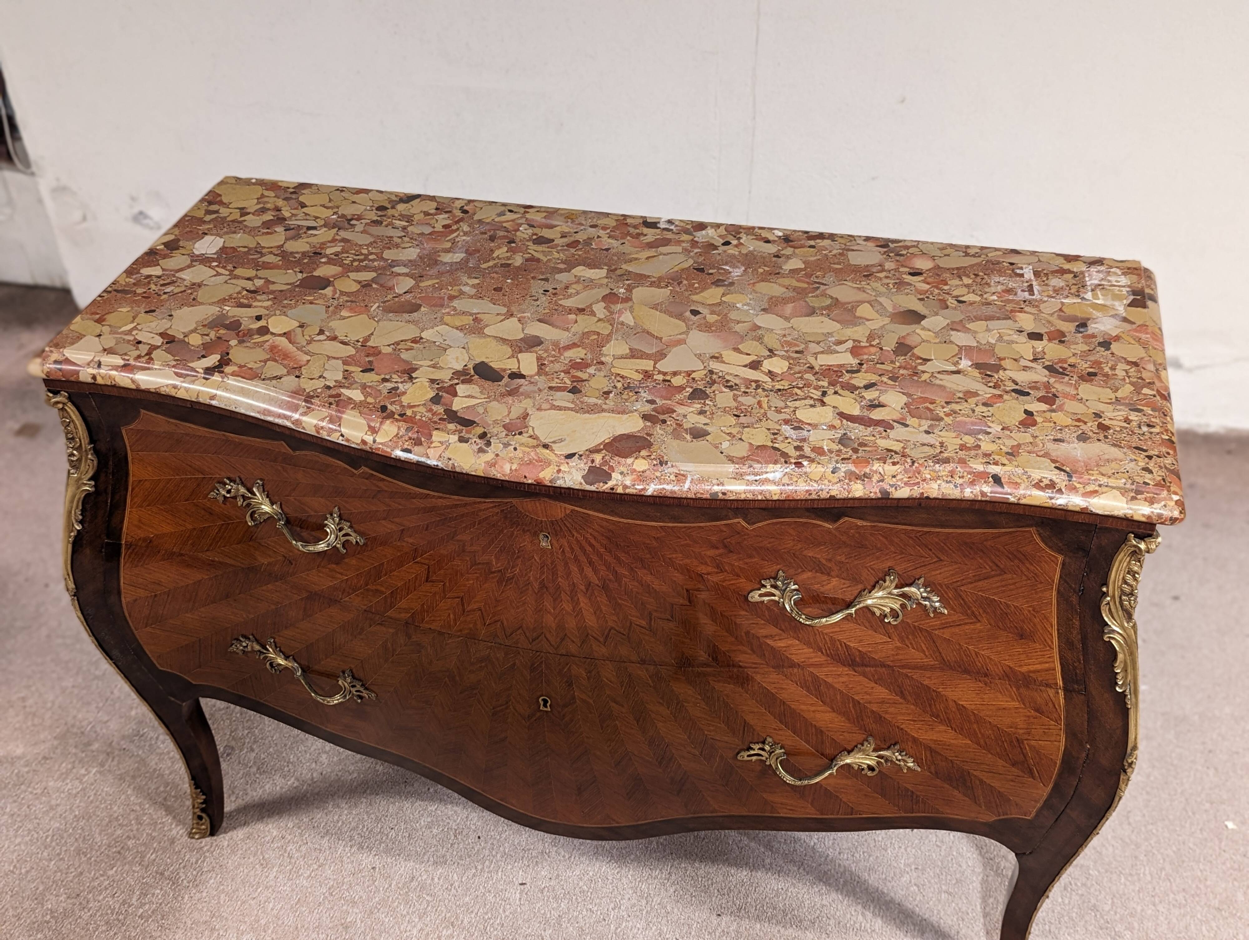 Louis XV chest of drawers stamped F.Daide