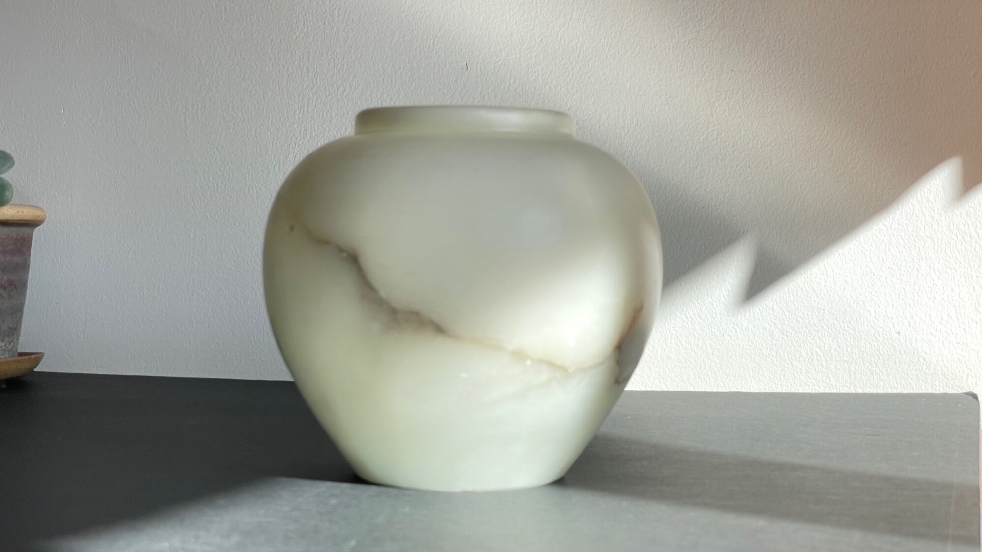 Vase shaped marble marble design 70s