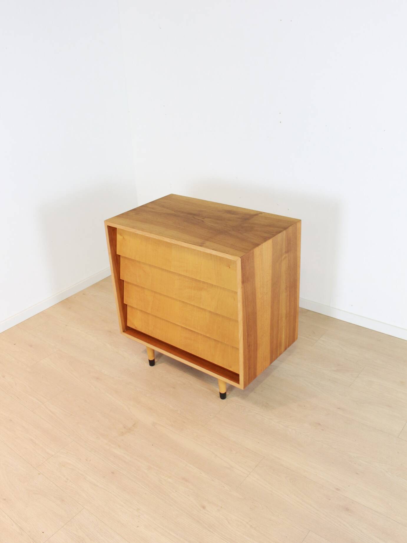Commode – Erich Stratmann, Ateliers de meubles d'Oldenbourg
