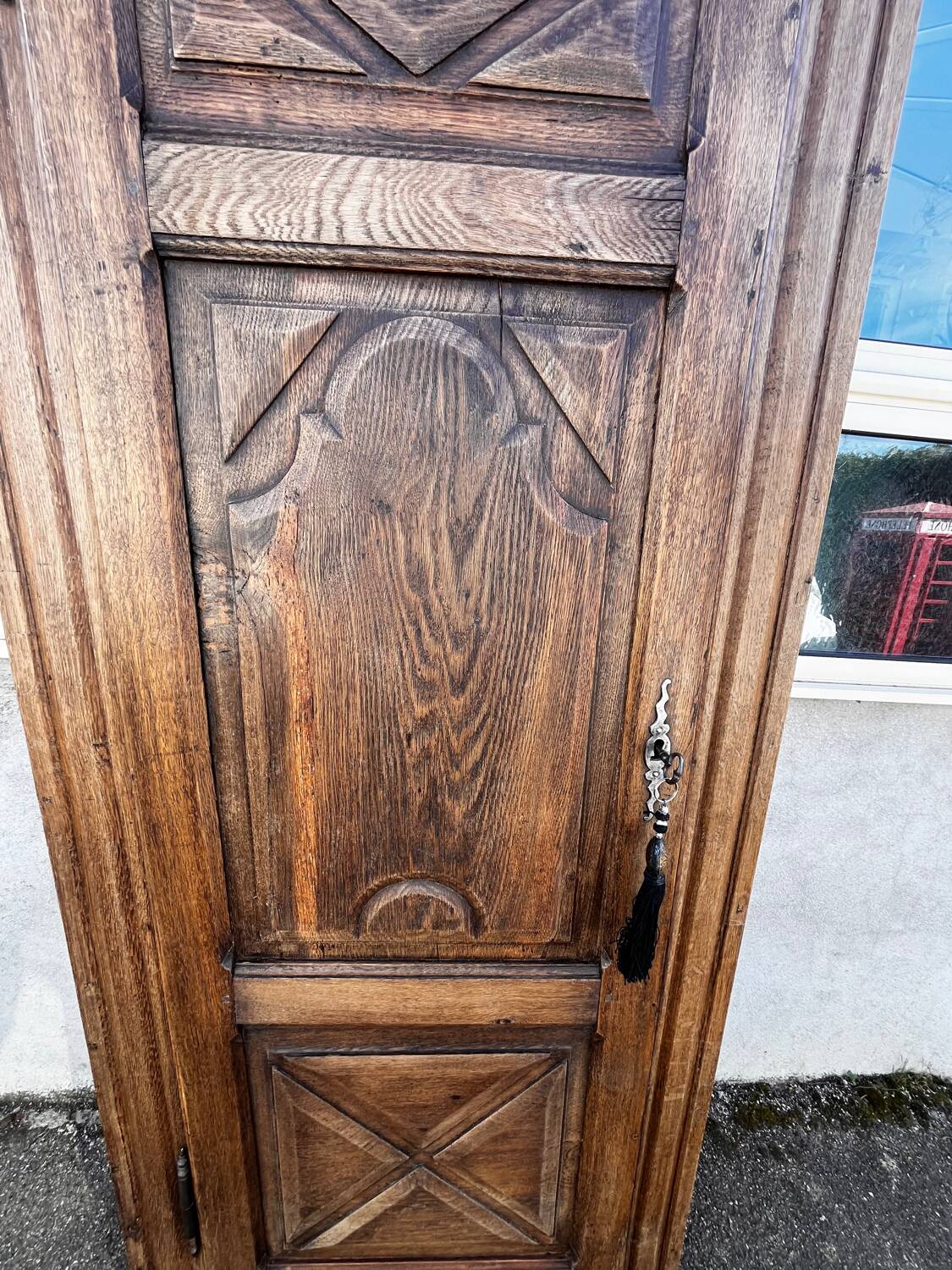 Antique oak bonnetière