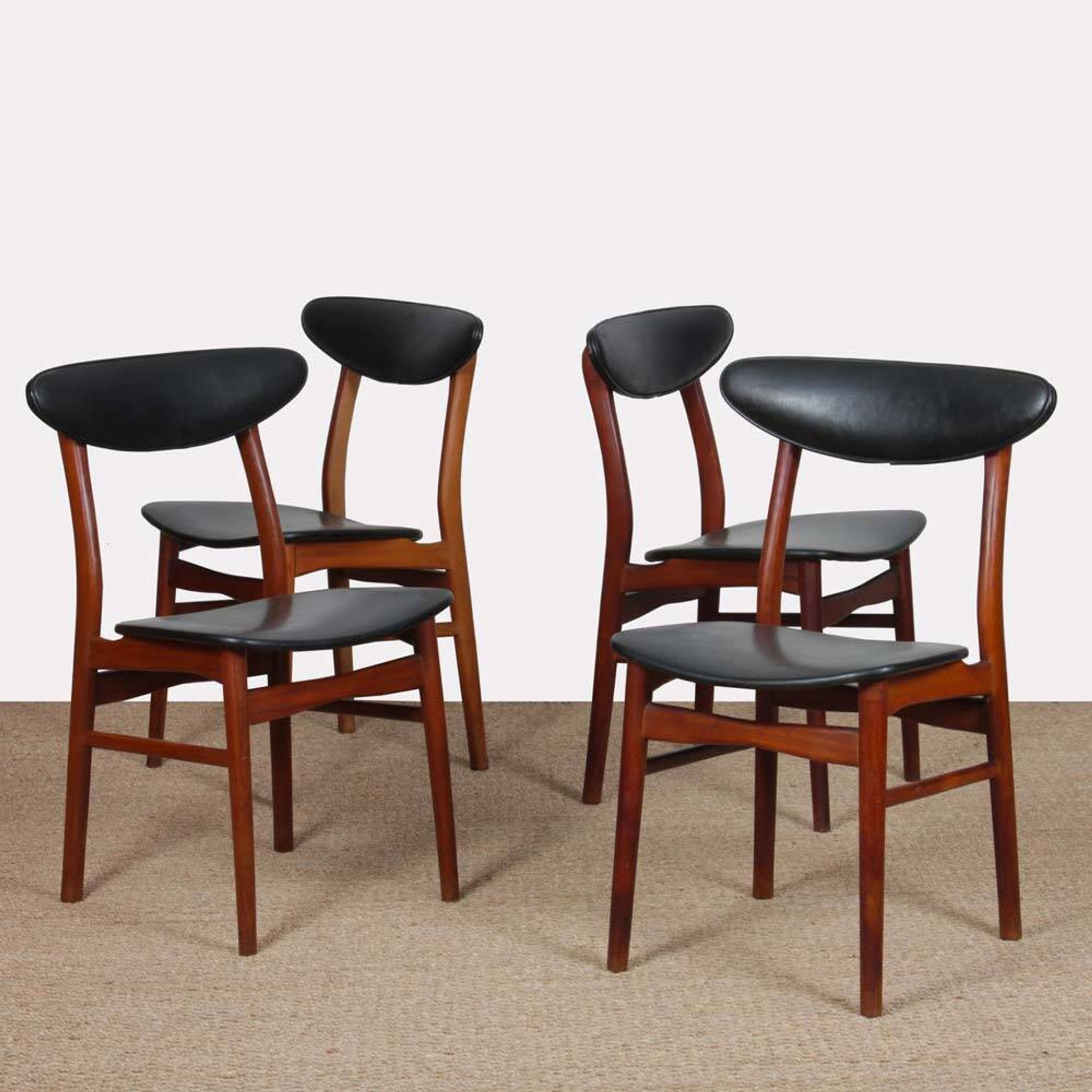 Set of 4 vintage wooden chairs in Scandinavian style, 1960.