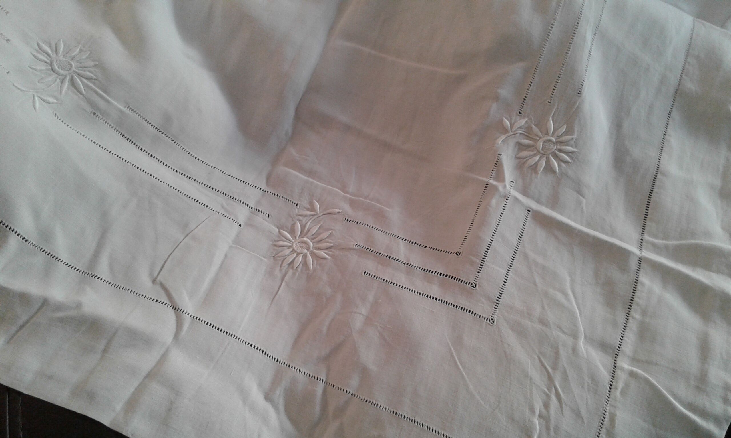 Lin Drap. monogramme embroidered B M and flowers.