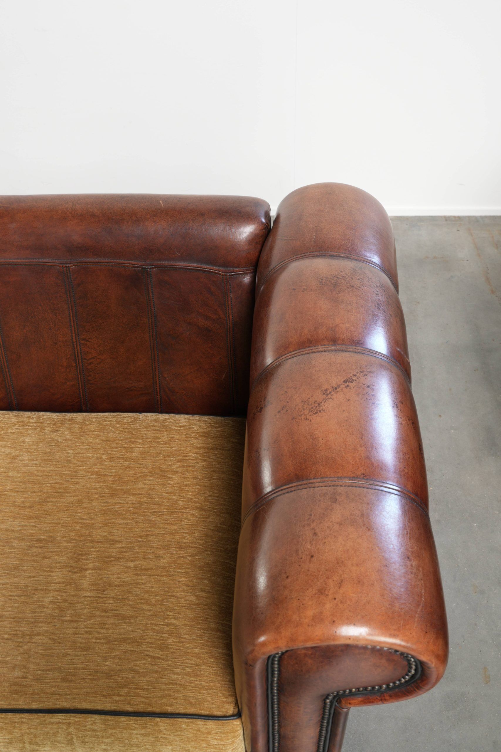 Sheepskin 3-seater sofa from the late 20th century with removable armrests