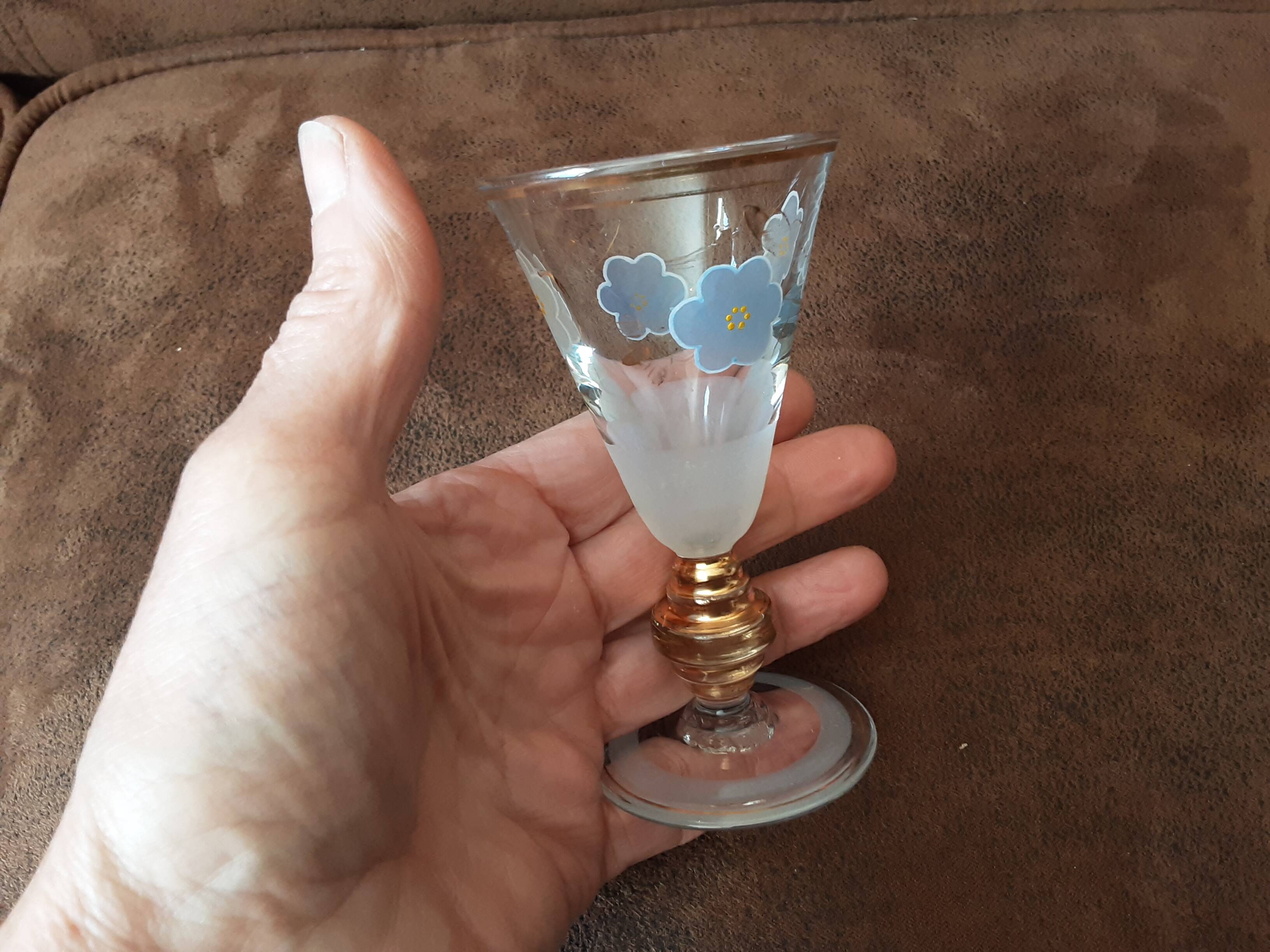 Set of 4 stemmed liqueur glasses