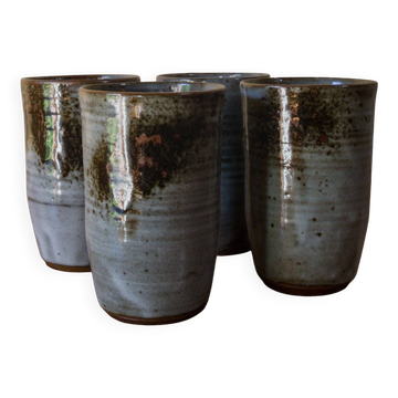 4 tasses en grès émaillé signées Thierry et Chantal Robert