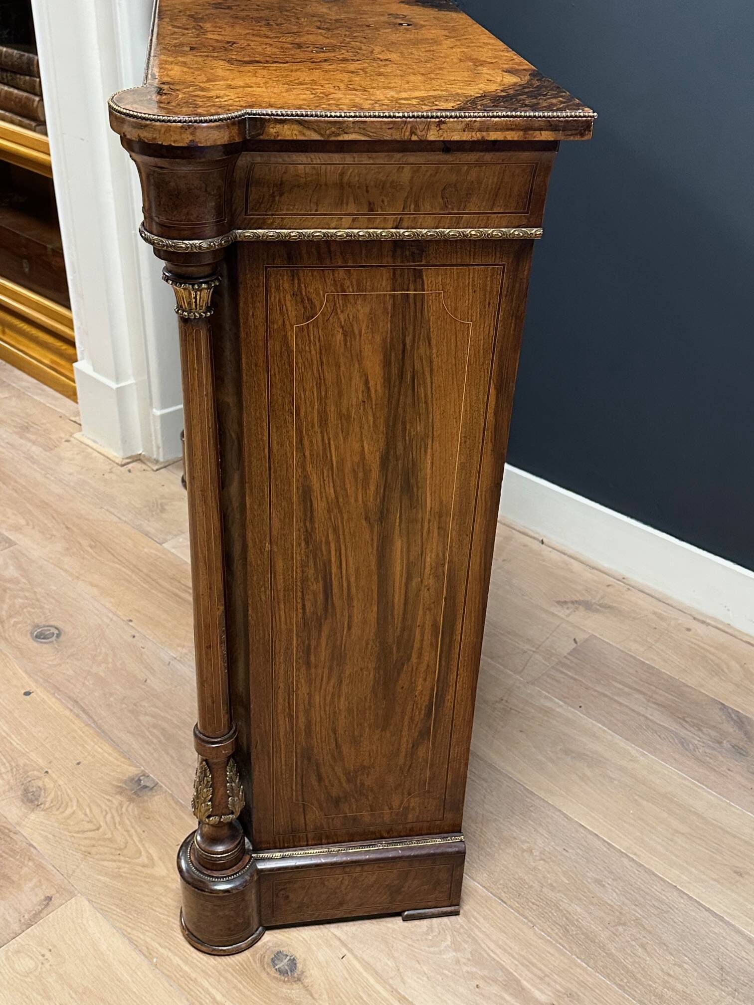 Bibliothèque ancienne