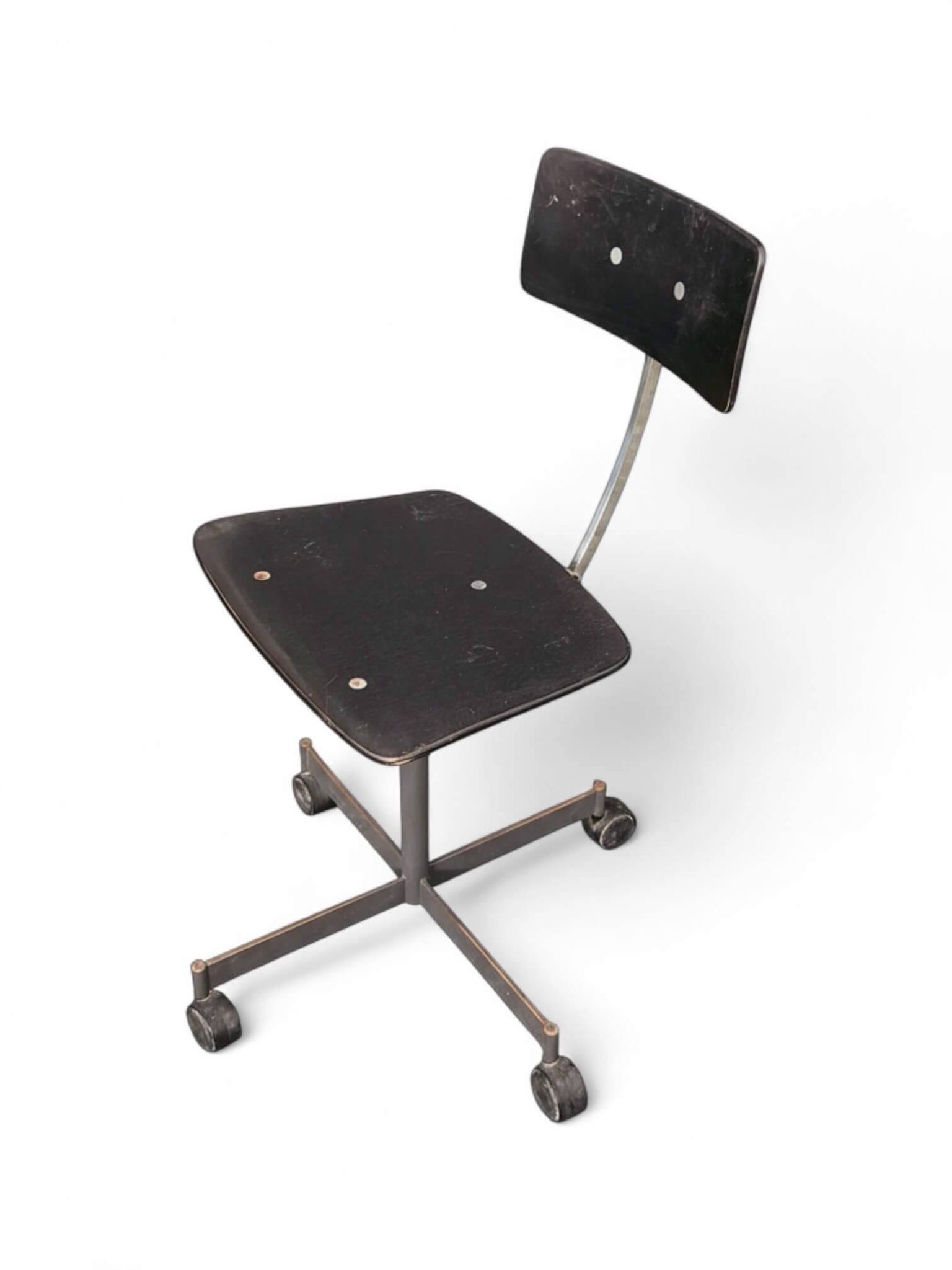 Kevi 2533 chair by Jørgen Rasmussen for Fritz Hansen