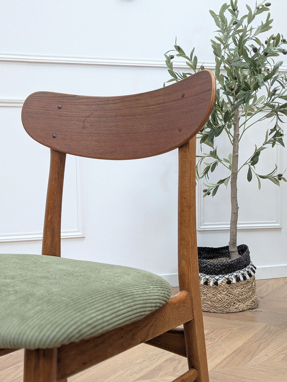 Chaise scandinave teck & tissu vert