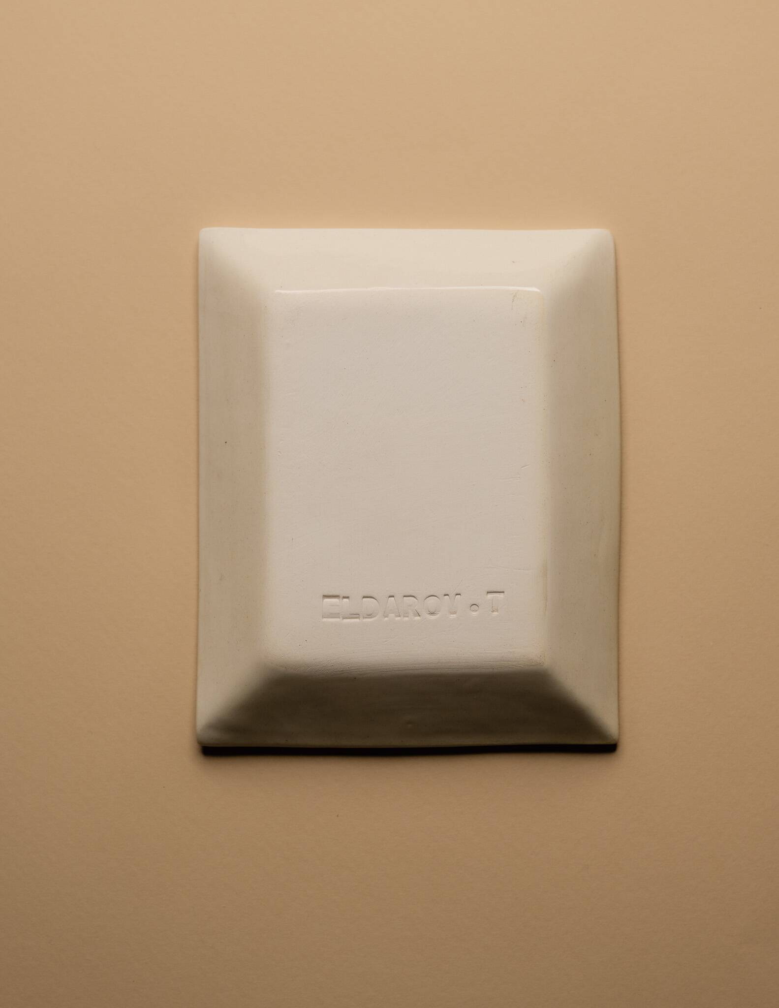 Vide-poche en céramique noire et blanche