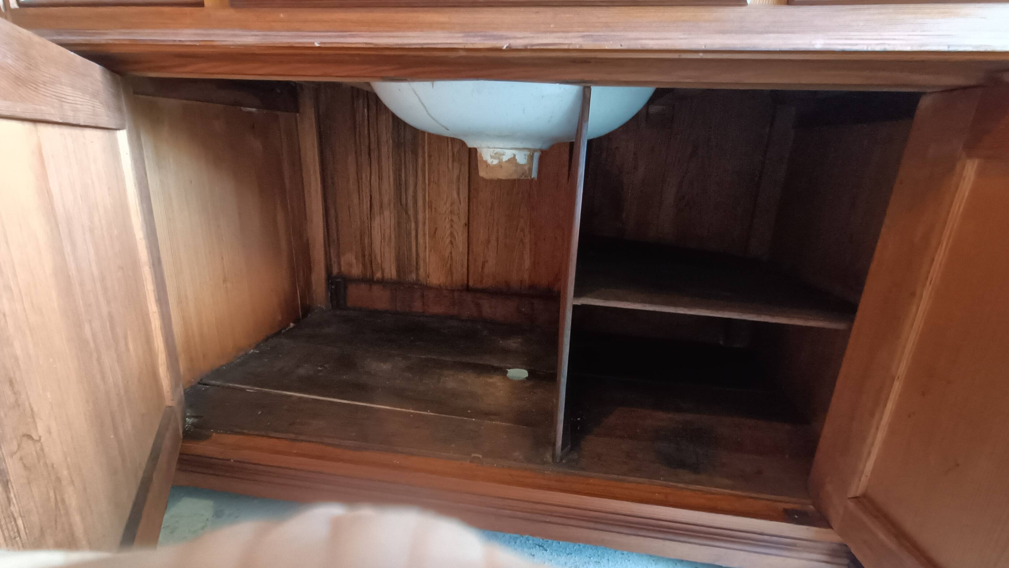 Bathroom cabinet, 1920