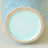 Vase en céramique bleue irisée
