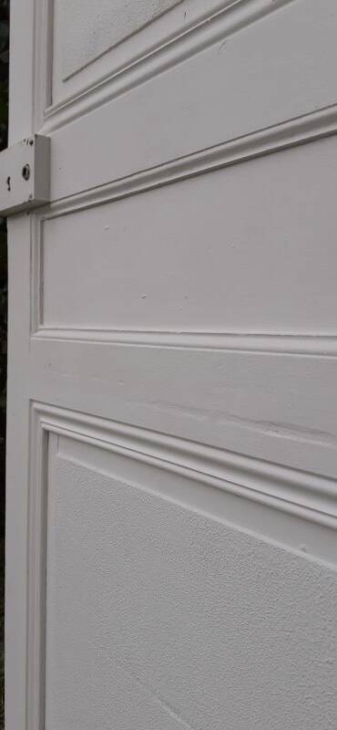 Communication door h221.5xl90cm old paneled, molded, interior